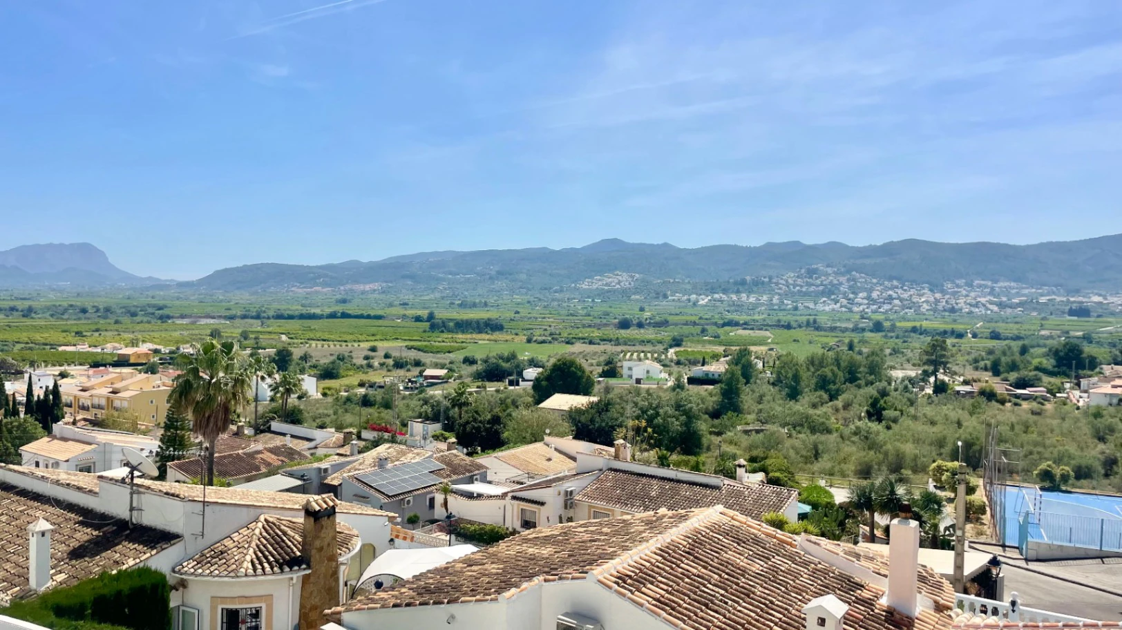 Villa for sale in Tormos: Spectacular views, guest apartment