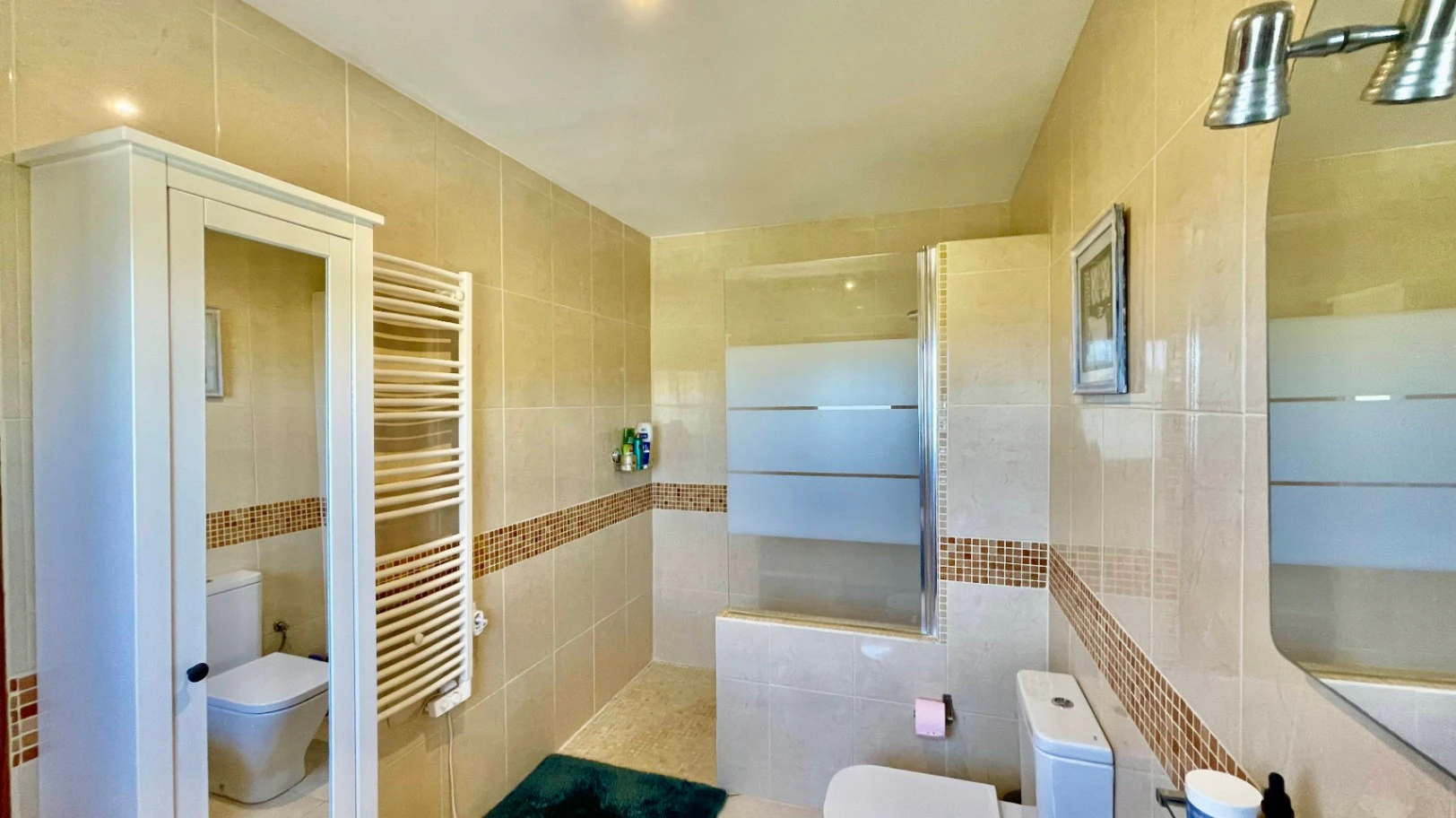 Villa for sale in Jalon: Spacious flat plot, quiet location
