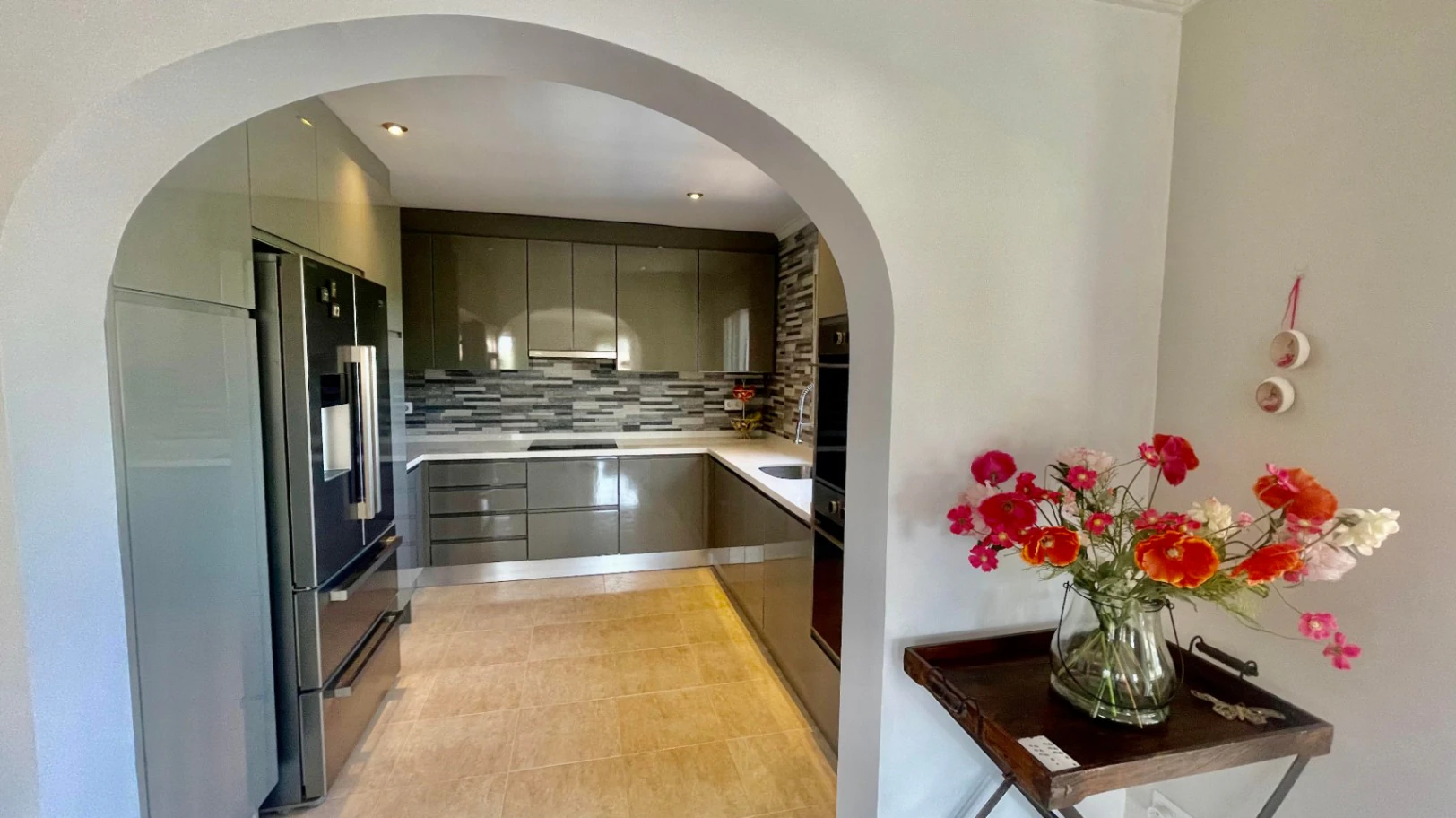 Villa for sale in Alcalali: Spacious corner plot