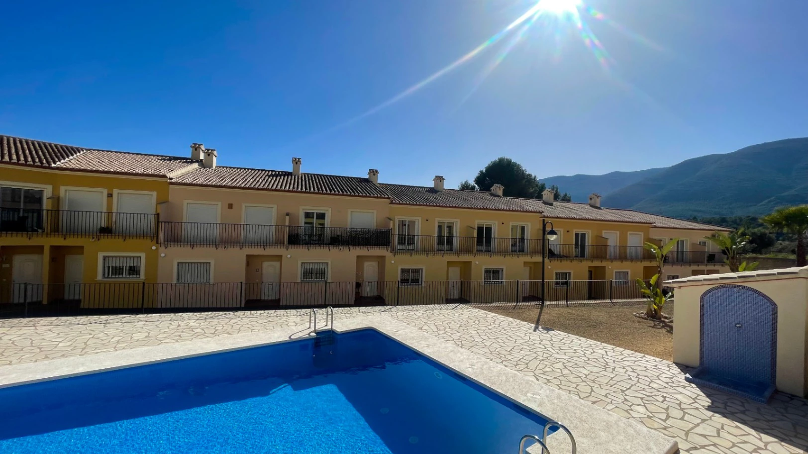Modern townhouse for sale in Murla:  Spacious and versatile