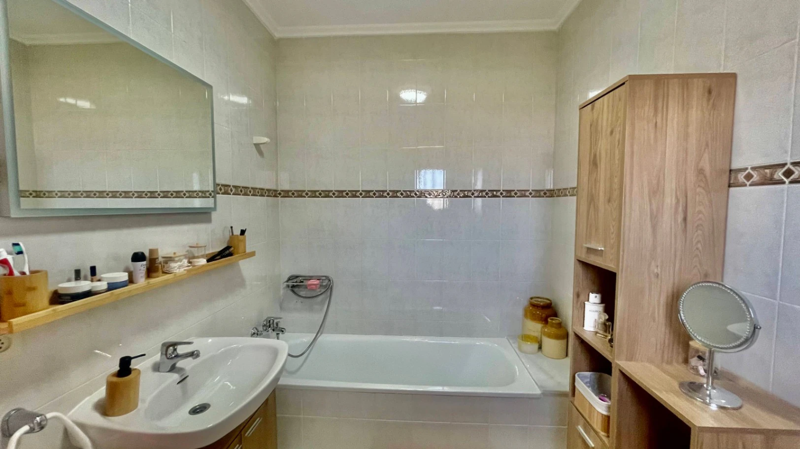 Villa for sale in Tormos: Spectacular views, guest apartment