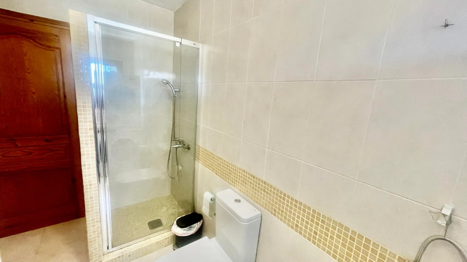 Villa for sale in Jalon: Spacious flat plot, quiet location