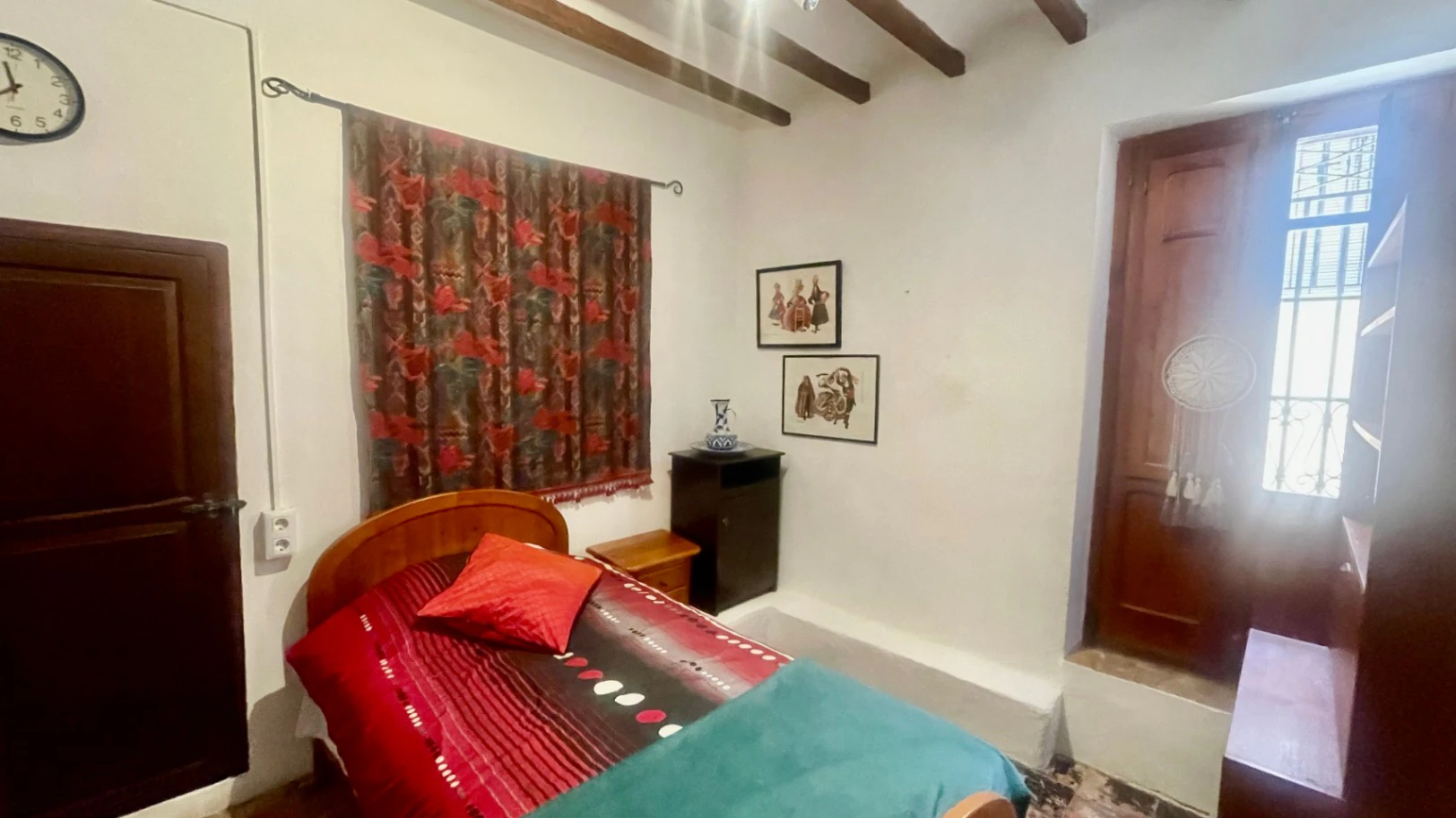 Traditional country home for sale in Llosa: Unique and charming