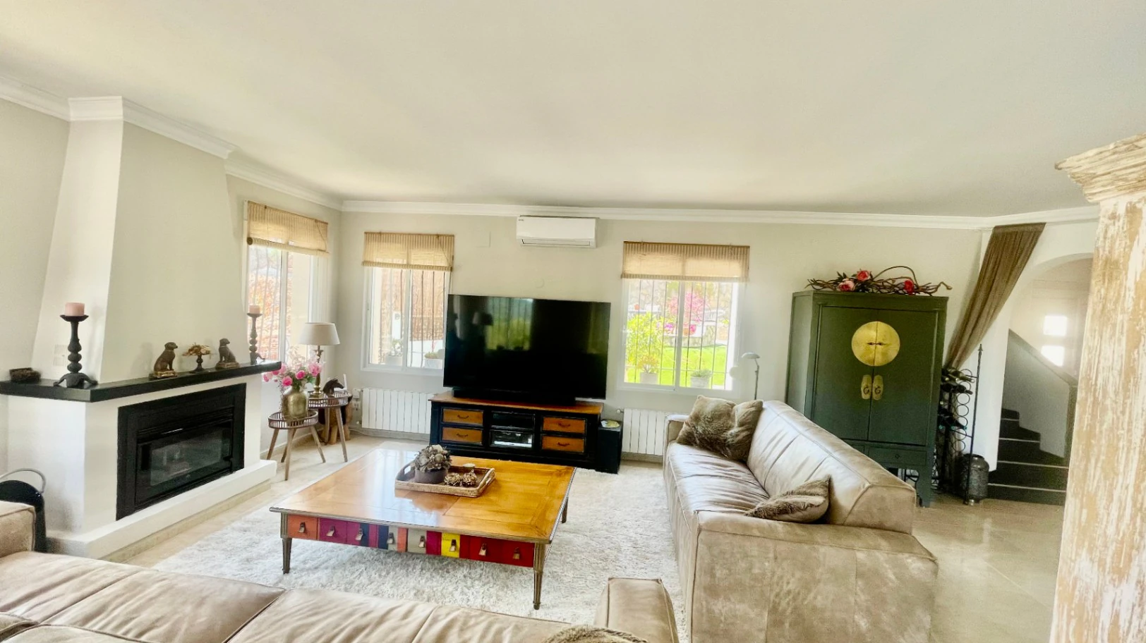 Villa for sale in Alcalali: Spacious corner plot
