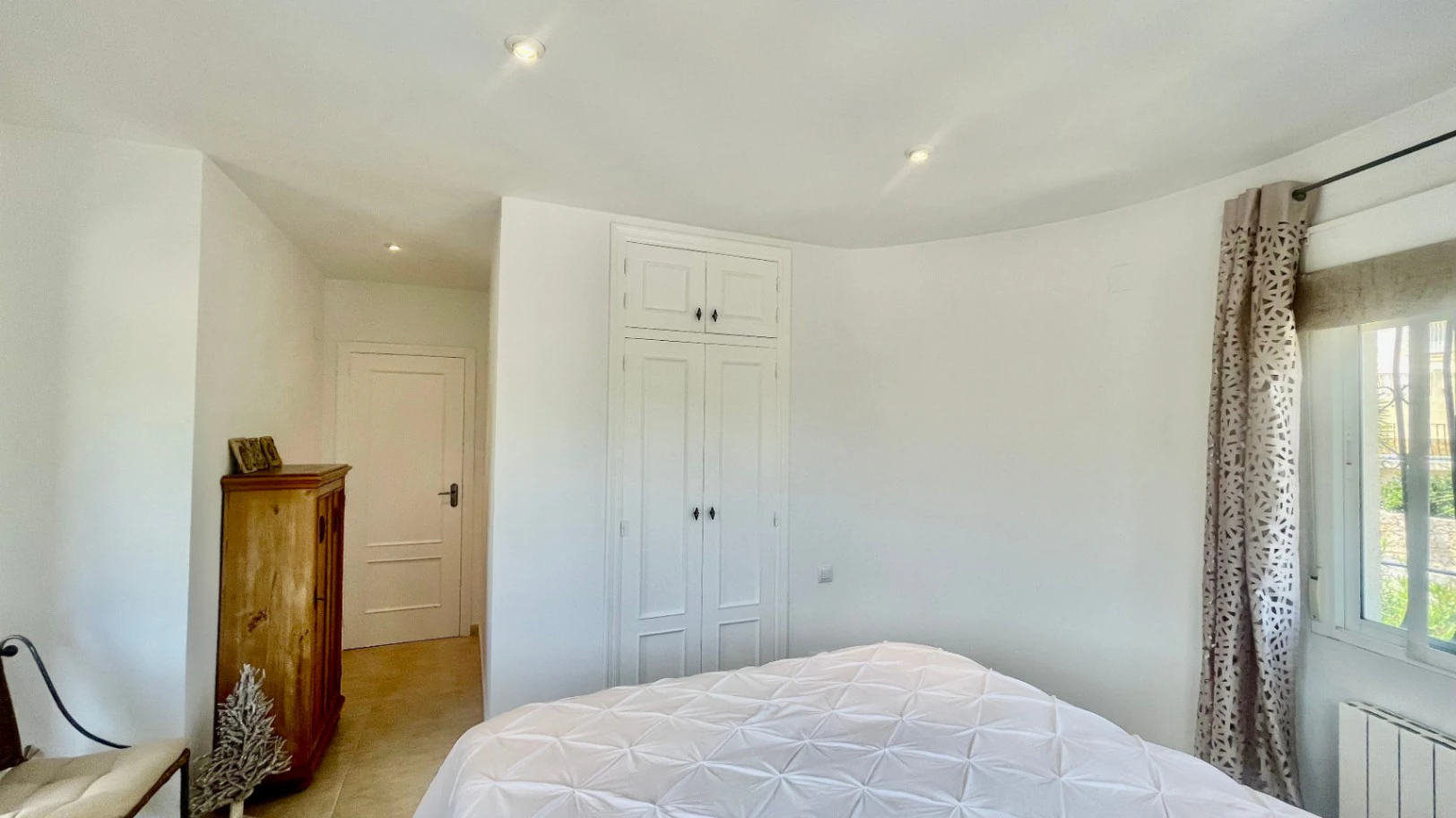 Villa for sale in Alcalali: Spacious corner plot