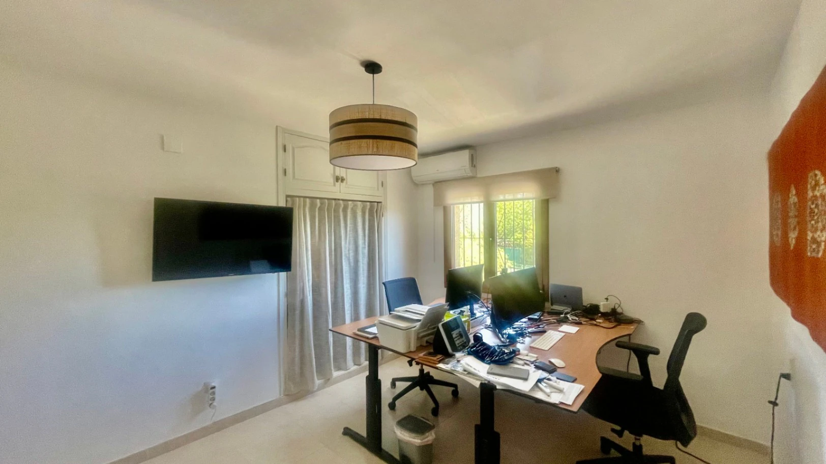 Villa for sale in Jalon: Spacious flat plot, quiet location