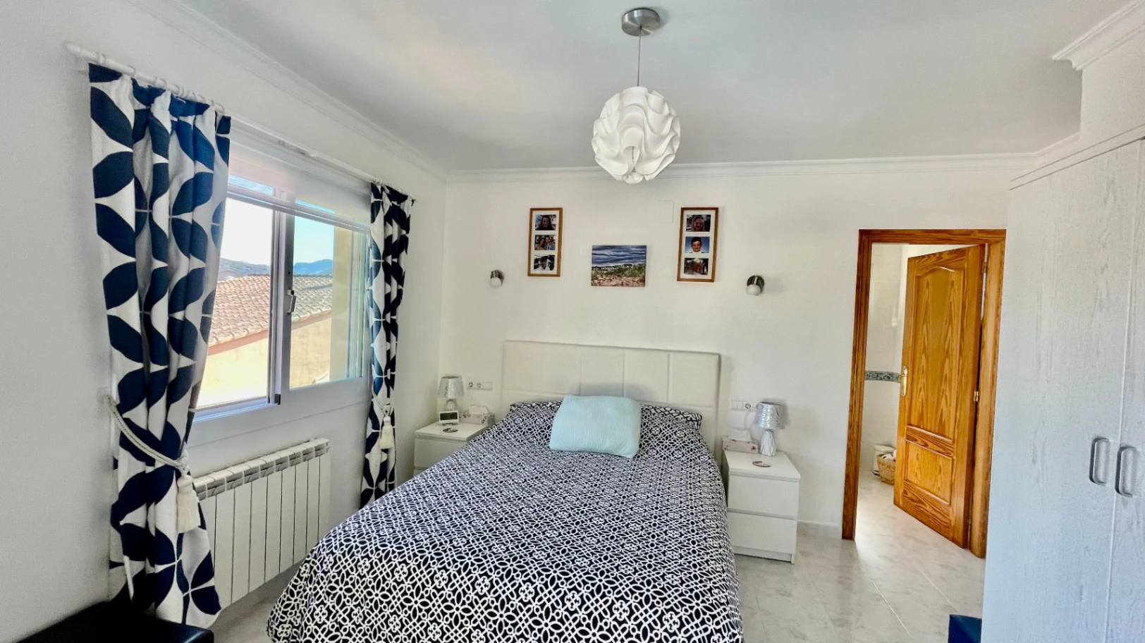 Villa for sale in Alcalali: Modern, immaculate, spacious corner plot