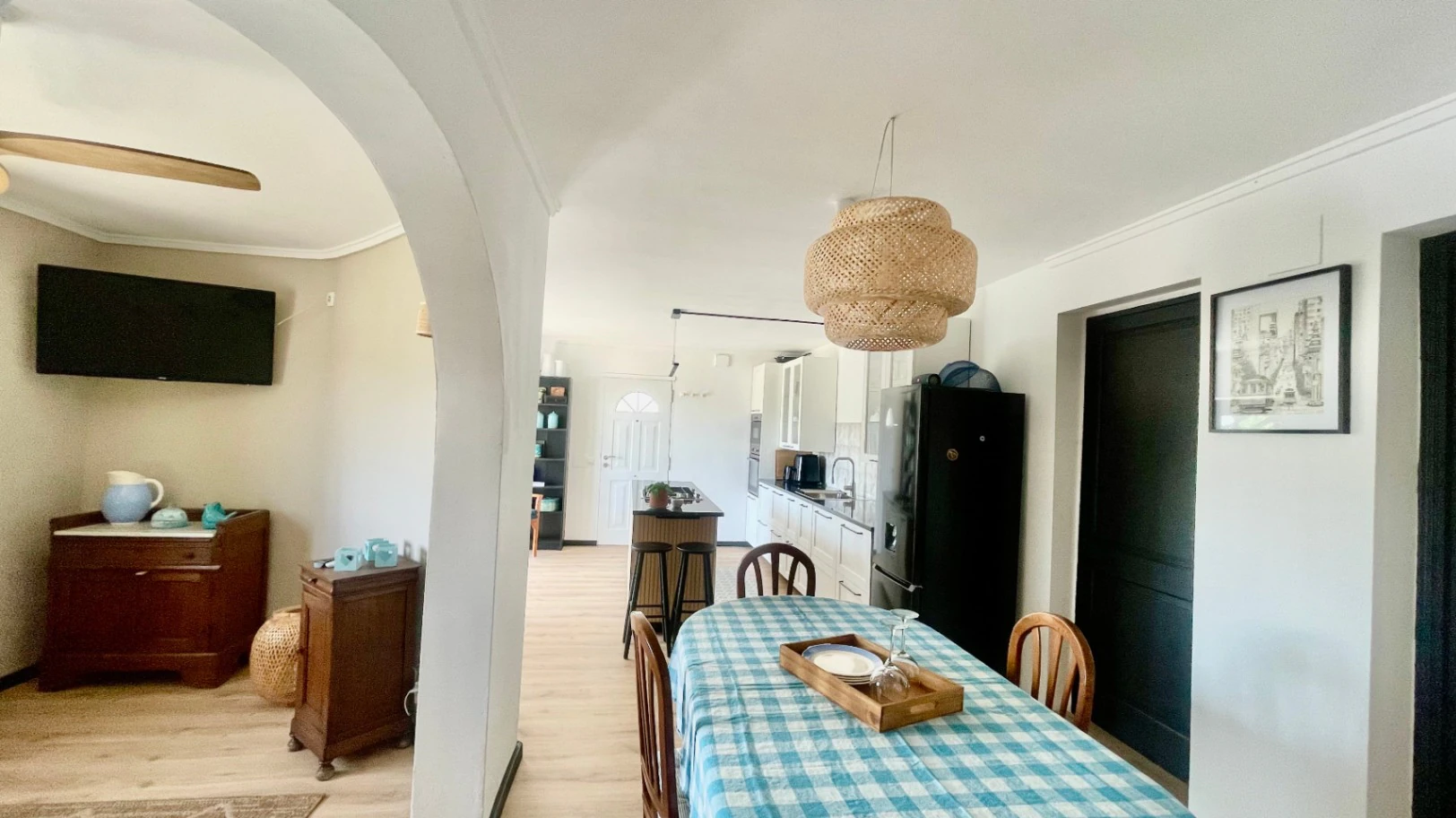 Villa for sale in Tormos: Spectacular views, guest apartment