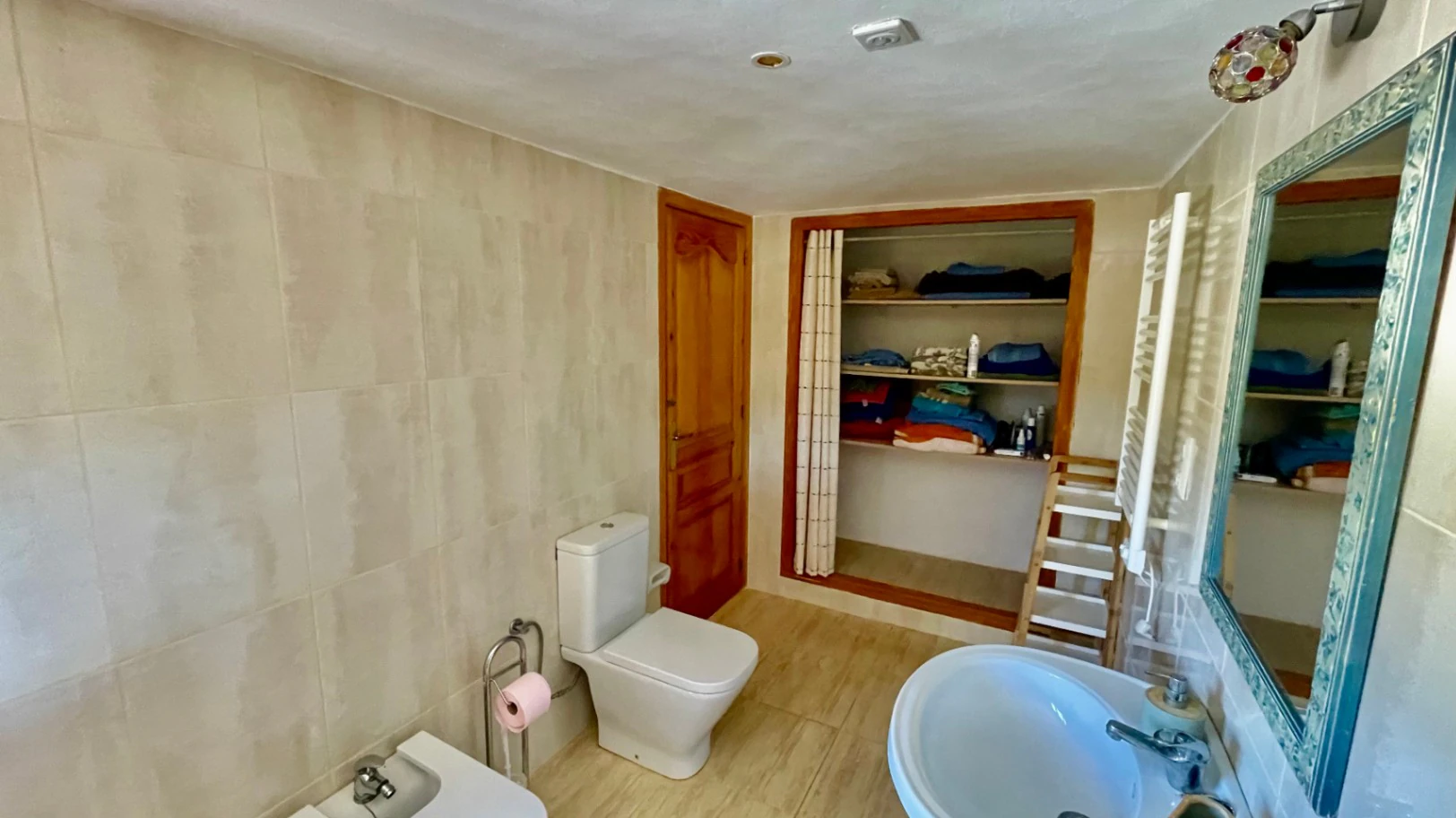 Villa for sale in Jalon: Spacious flat plot, quiet location