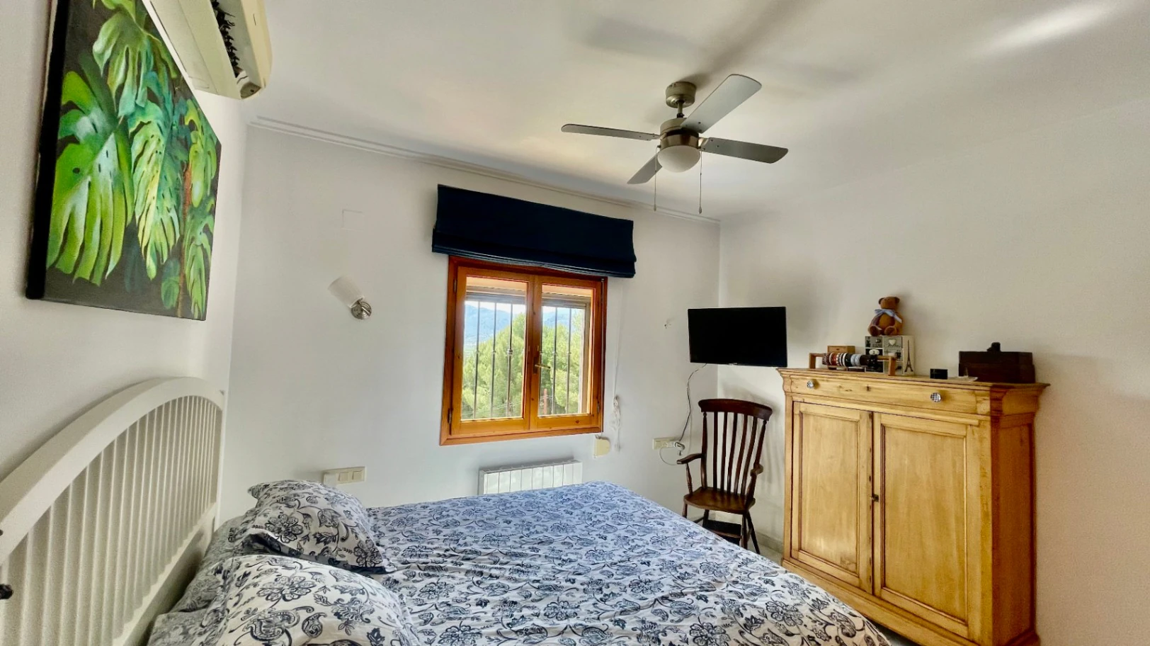 Villa for sale in Tormos: Spectacular views, guest apartment