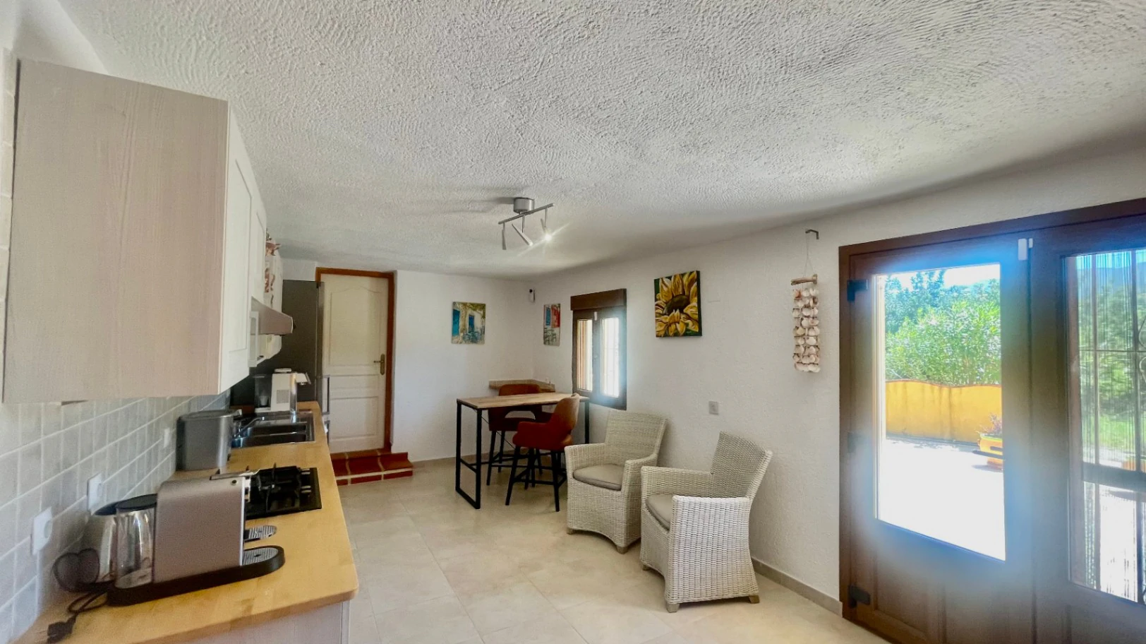 Villa for sale in Jalon: Spacious flat plot, quiet location