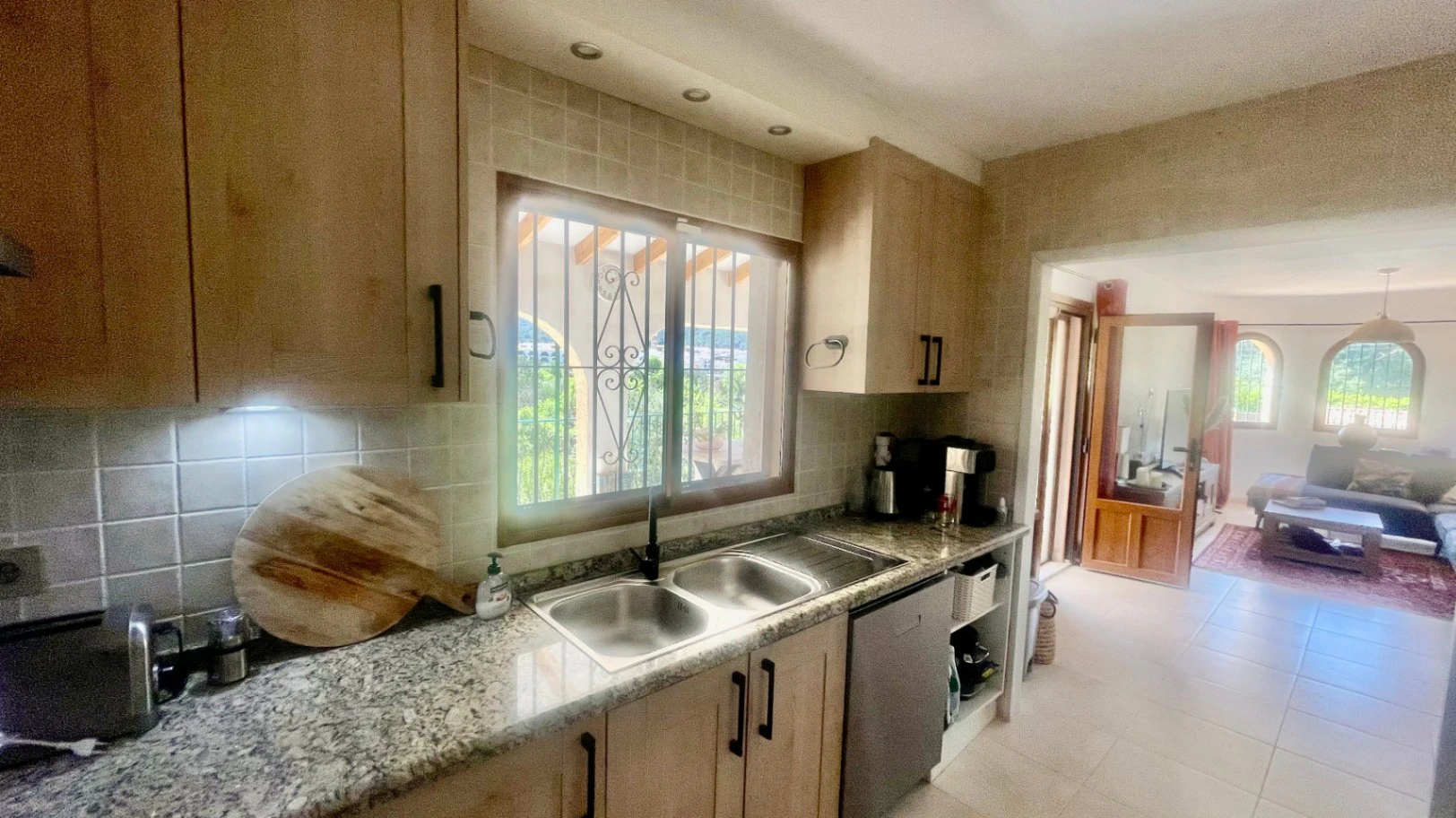 Villa en venta en Jalón: parcela llana y espaciosa, en una zona tranquila
