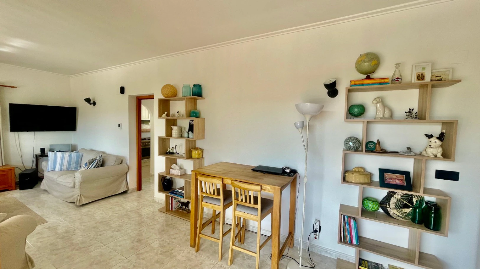 Villa à vendre à Tormos : vue imprenable, appartement d'amis