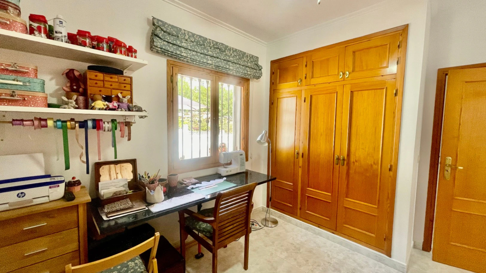 Villa à vendre à Tormos : vue imprenable, appartement d'amis