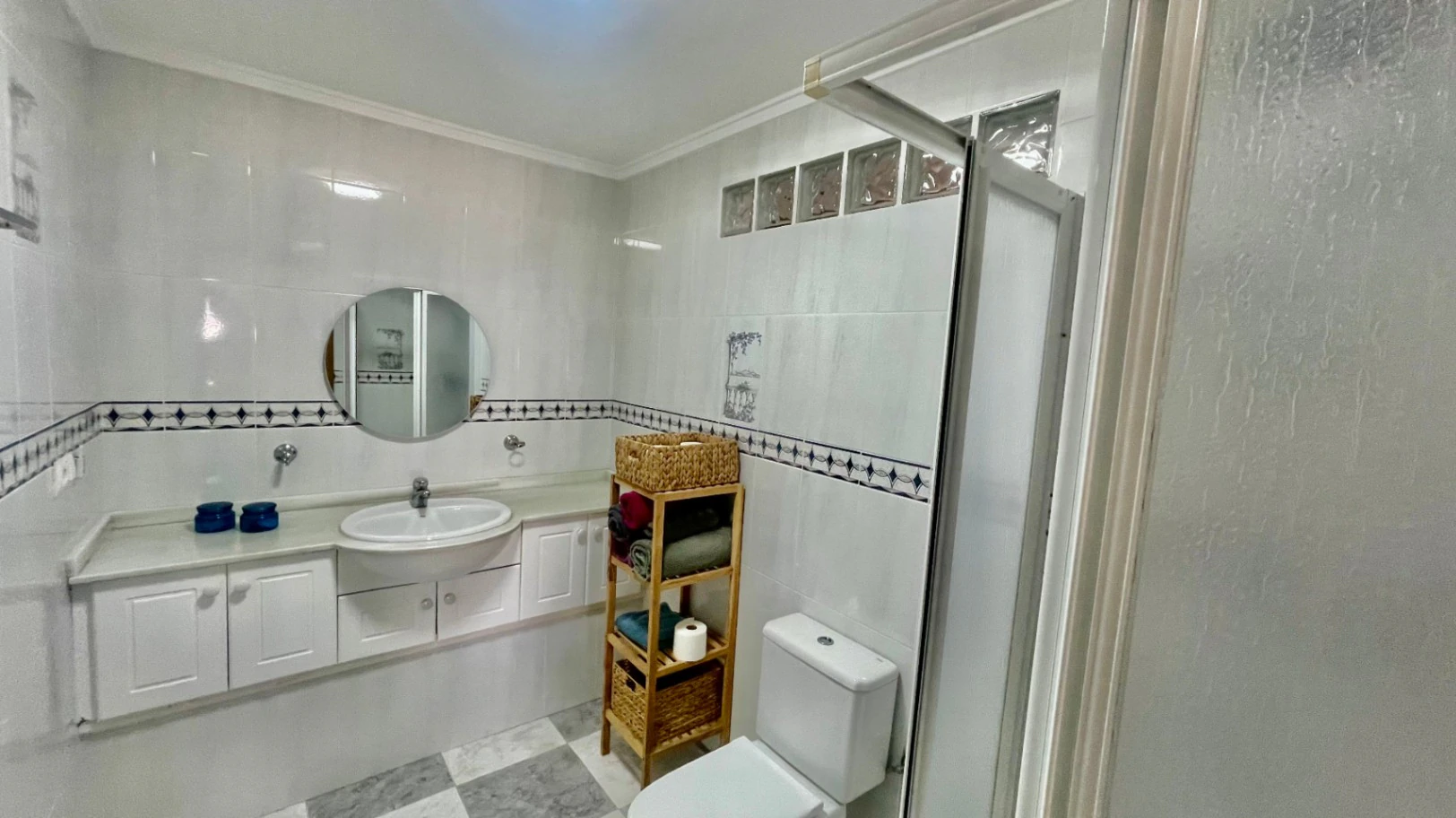 Villa à vendre à Tormos : vue imprenable, appartement d'amis