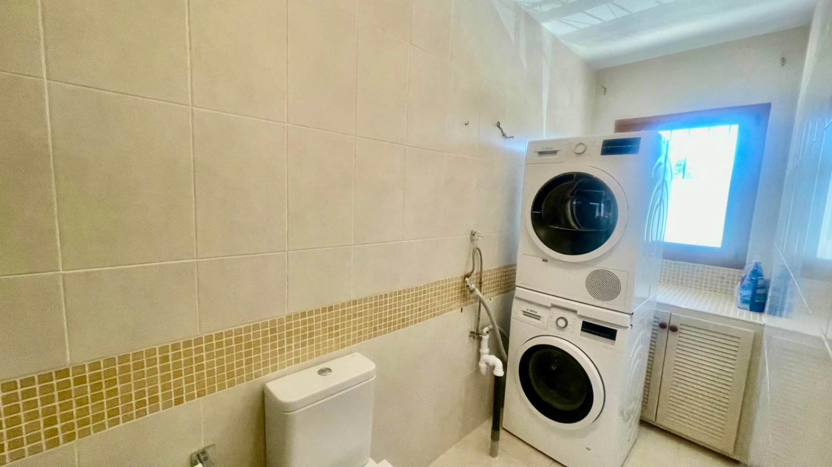 Villa en venta en Jalón: parcela llana y espaciosa, en una zona tranquila