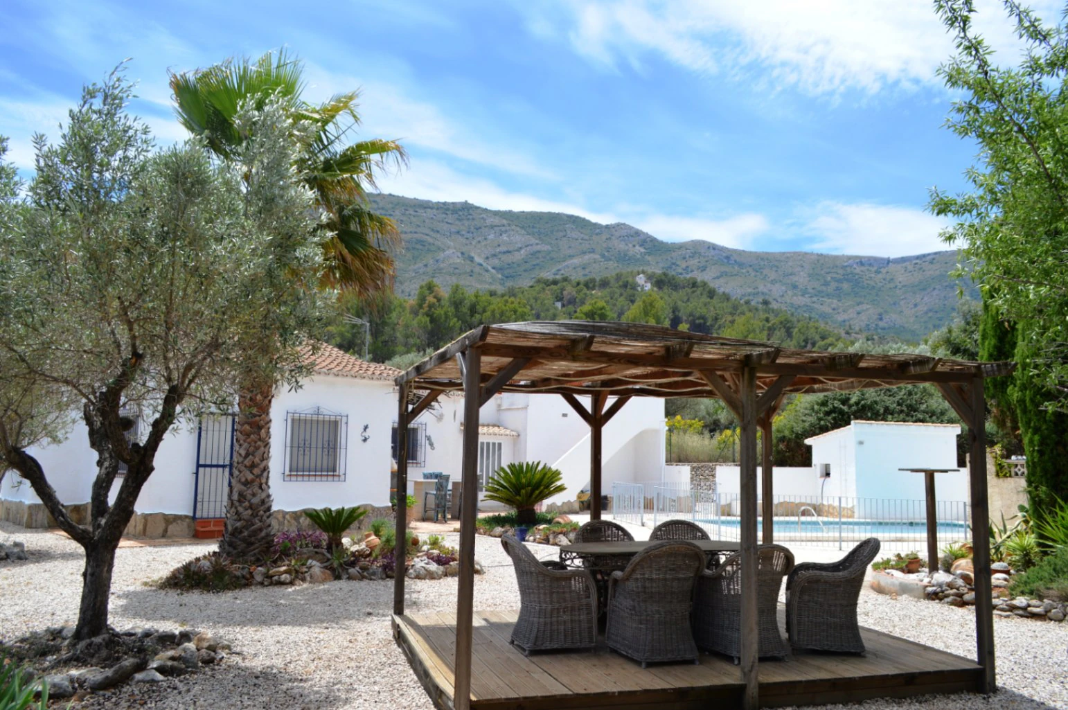Villa à vendre à Parcent : Terrain plat, privé