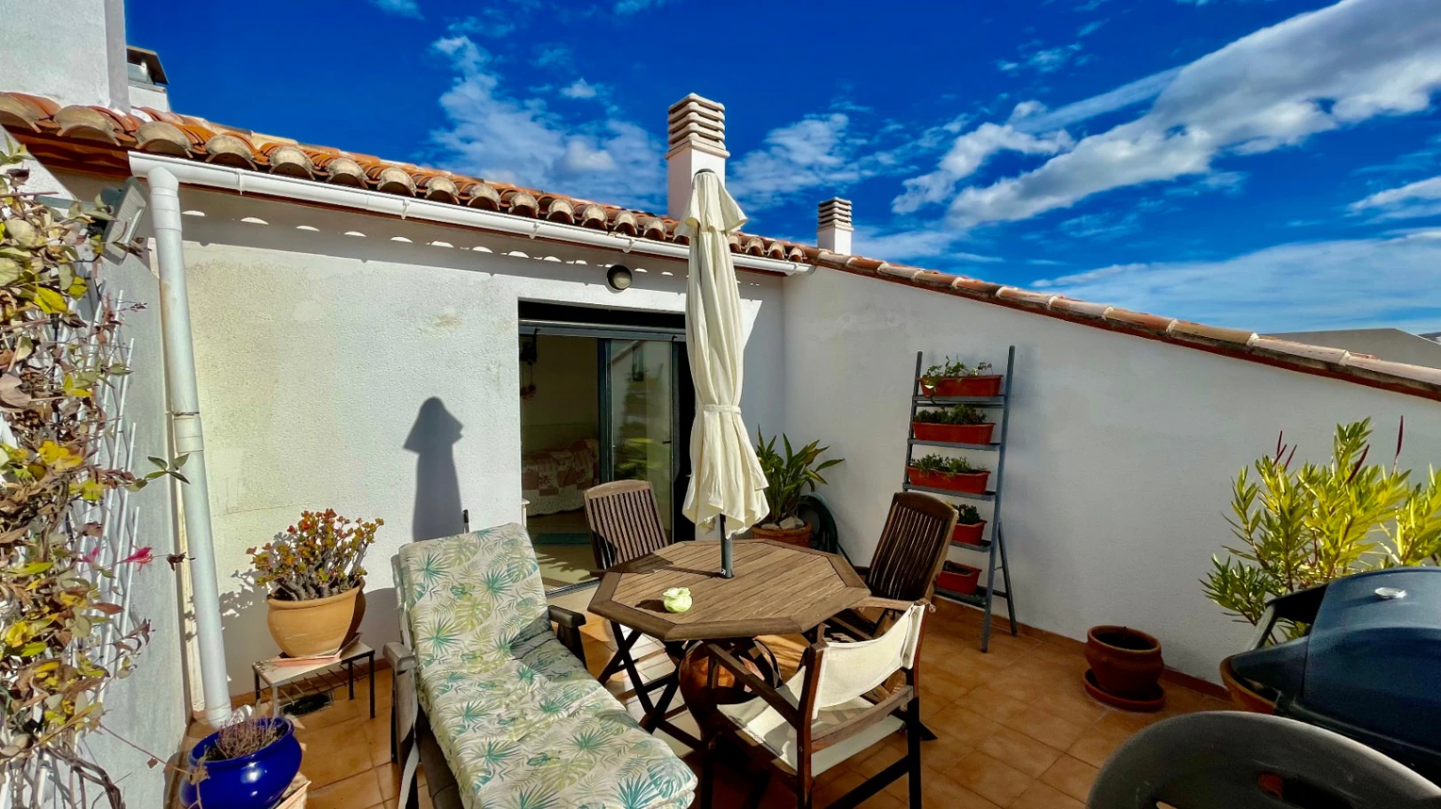 Penthouse apartment in Jalon: Prime central location