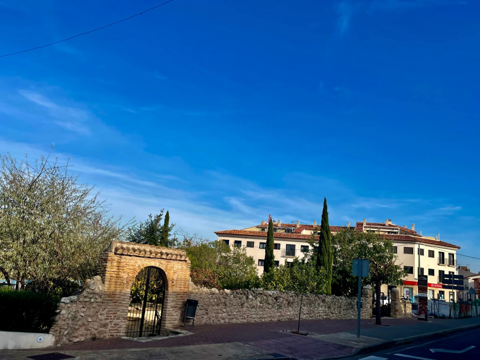 Penthouse apartment in Jalon: Prime central location