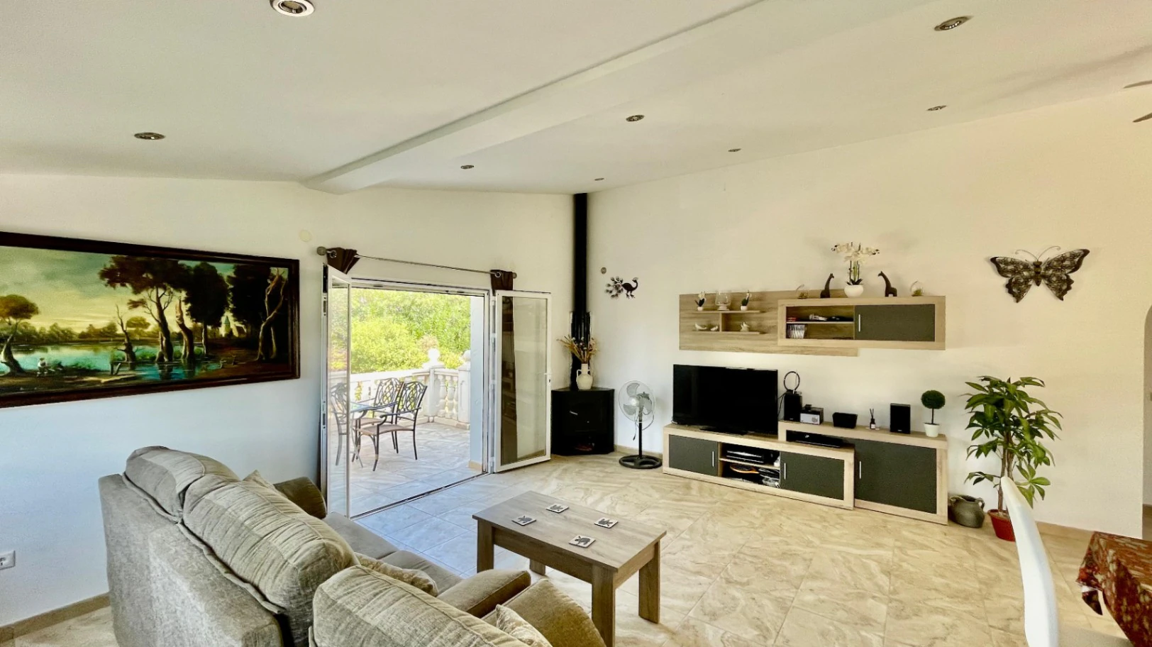 Villa for sale in Orba: Panoramic views, separate guest apartment