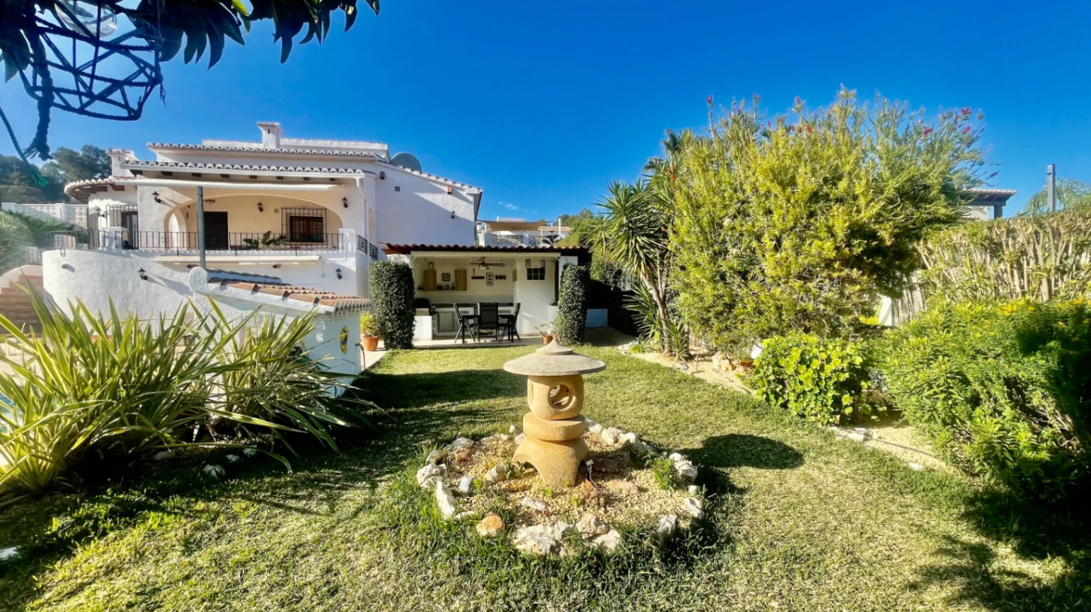 Villa for sale in Pedreguer - Impressive, modern, spectacular views