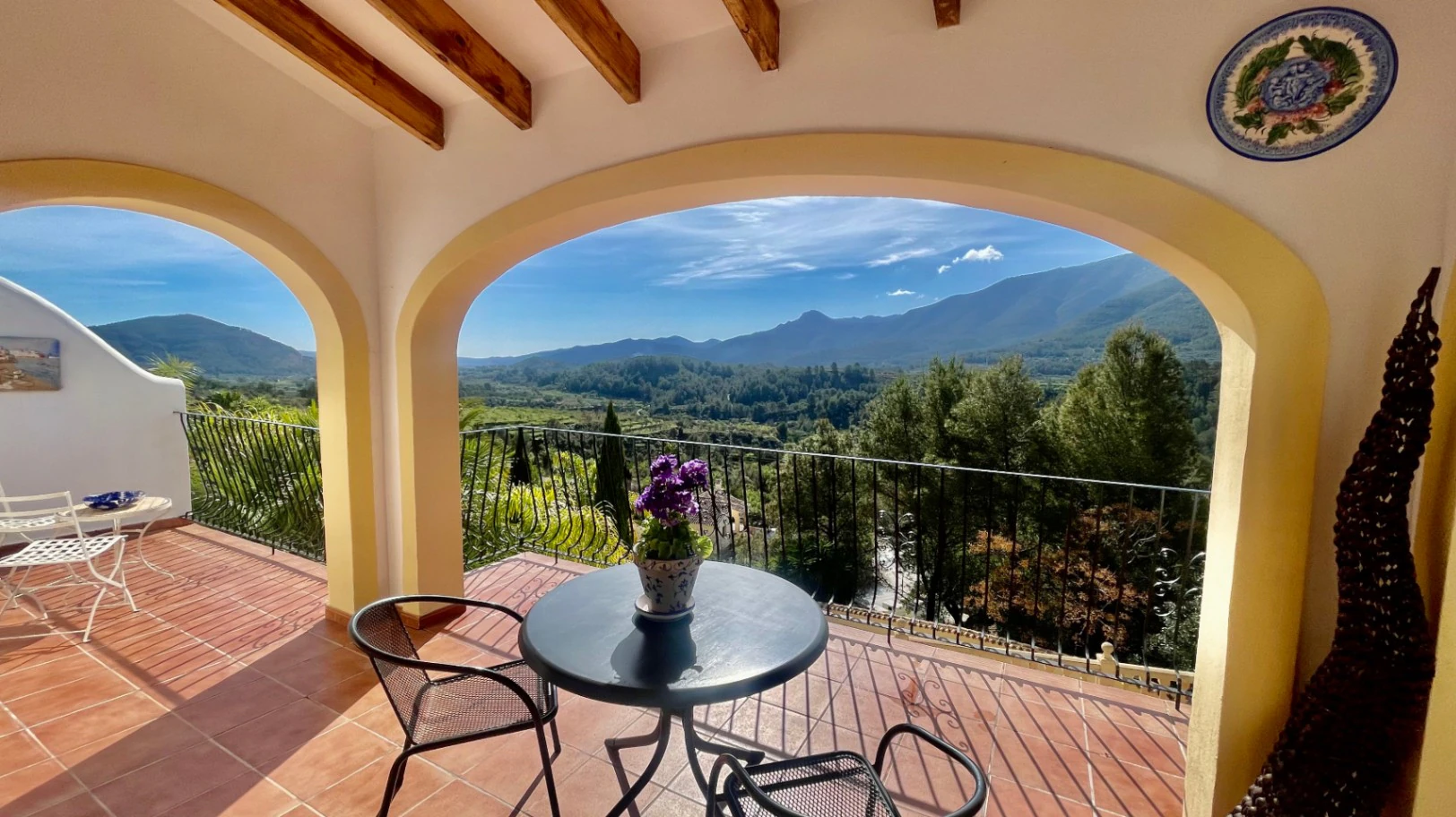Villa for sale in Benigembla: Breathtaking views, exceptional privacy