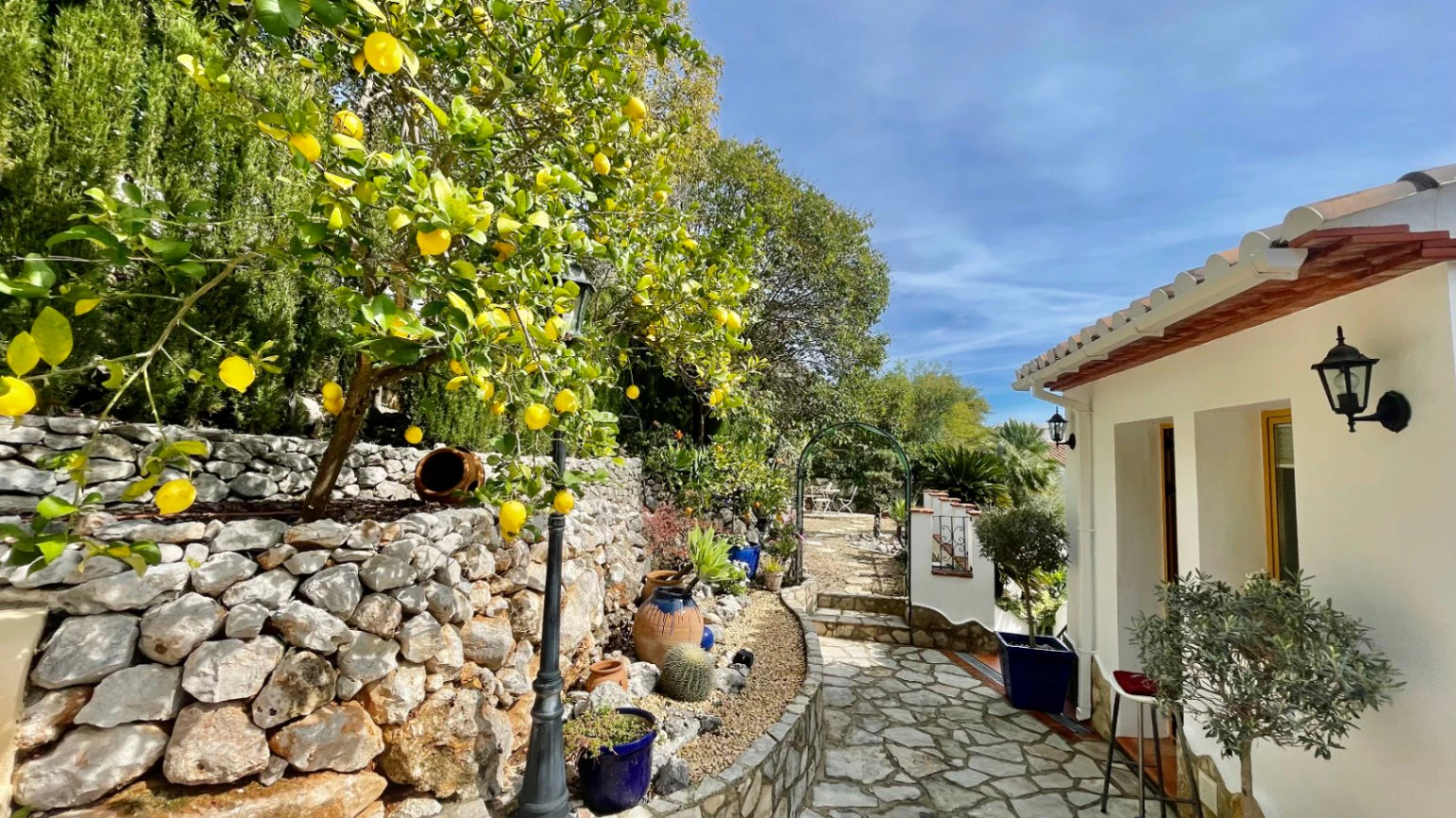 Villa for sale in Benigembla: Breathtaking views, exceptional privacy