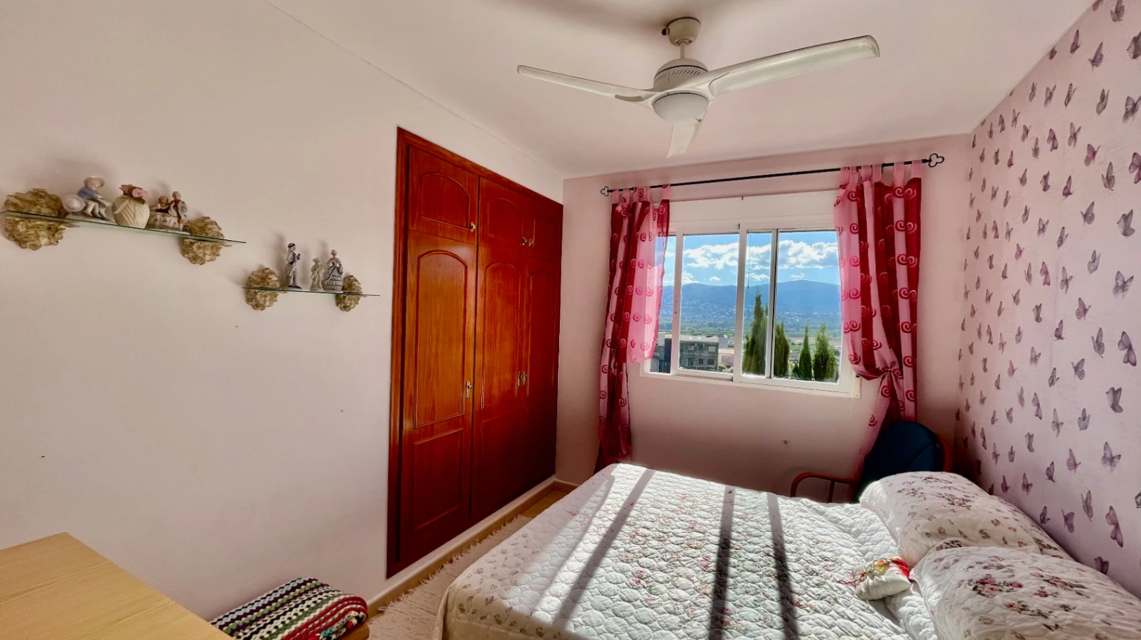 Villa for sale in Tormos: South-facing, panoramic views