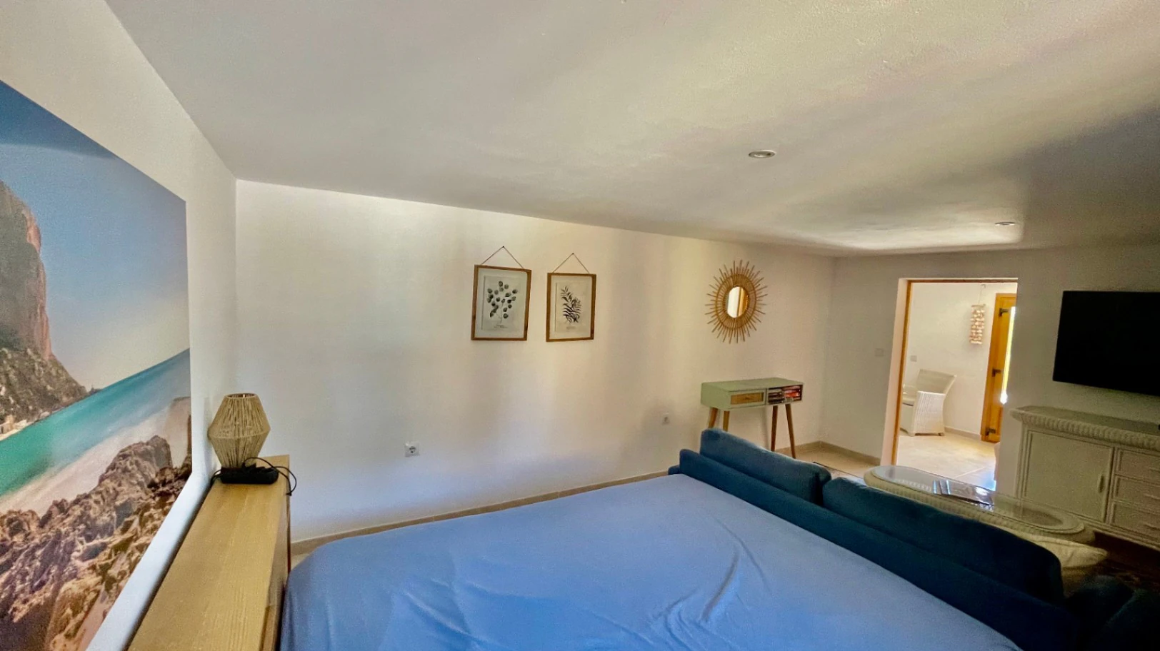 Villa for sale in Jalon: Spacious flat plot, quiet location