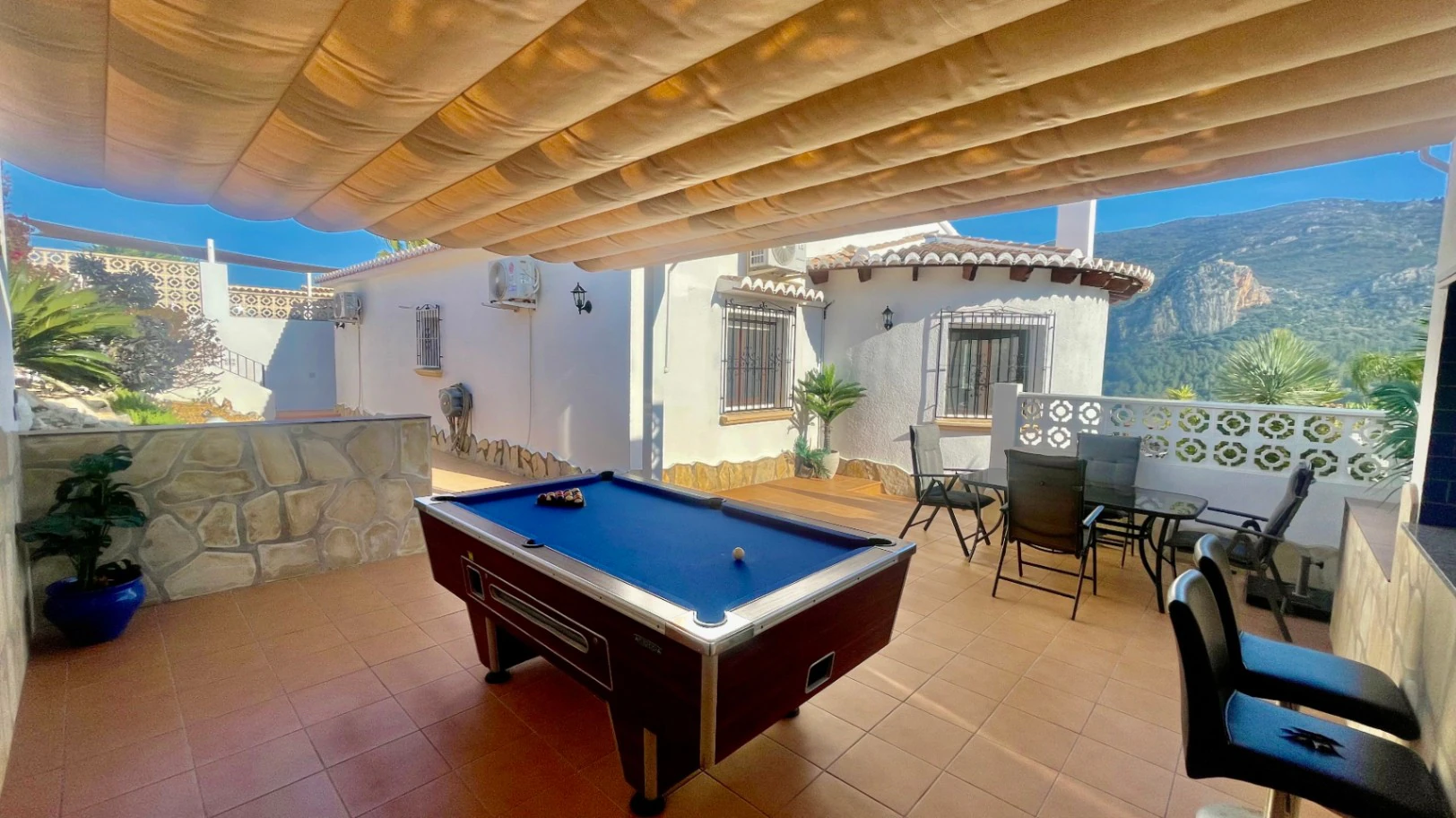 Villa for sale in Pedreguer - Impressive, modern, spectacular views