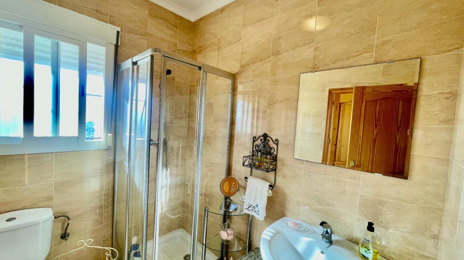 Villa for sale in Jalon: Spectacular, south-facing valley views