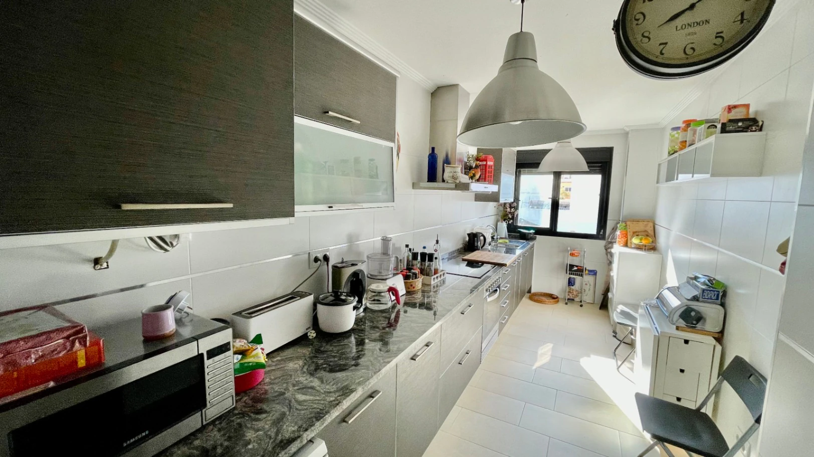 Penthouse apartment in Jalon: Prime central location