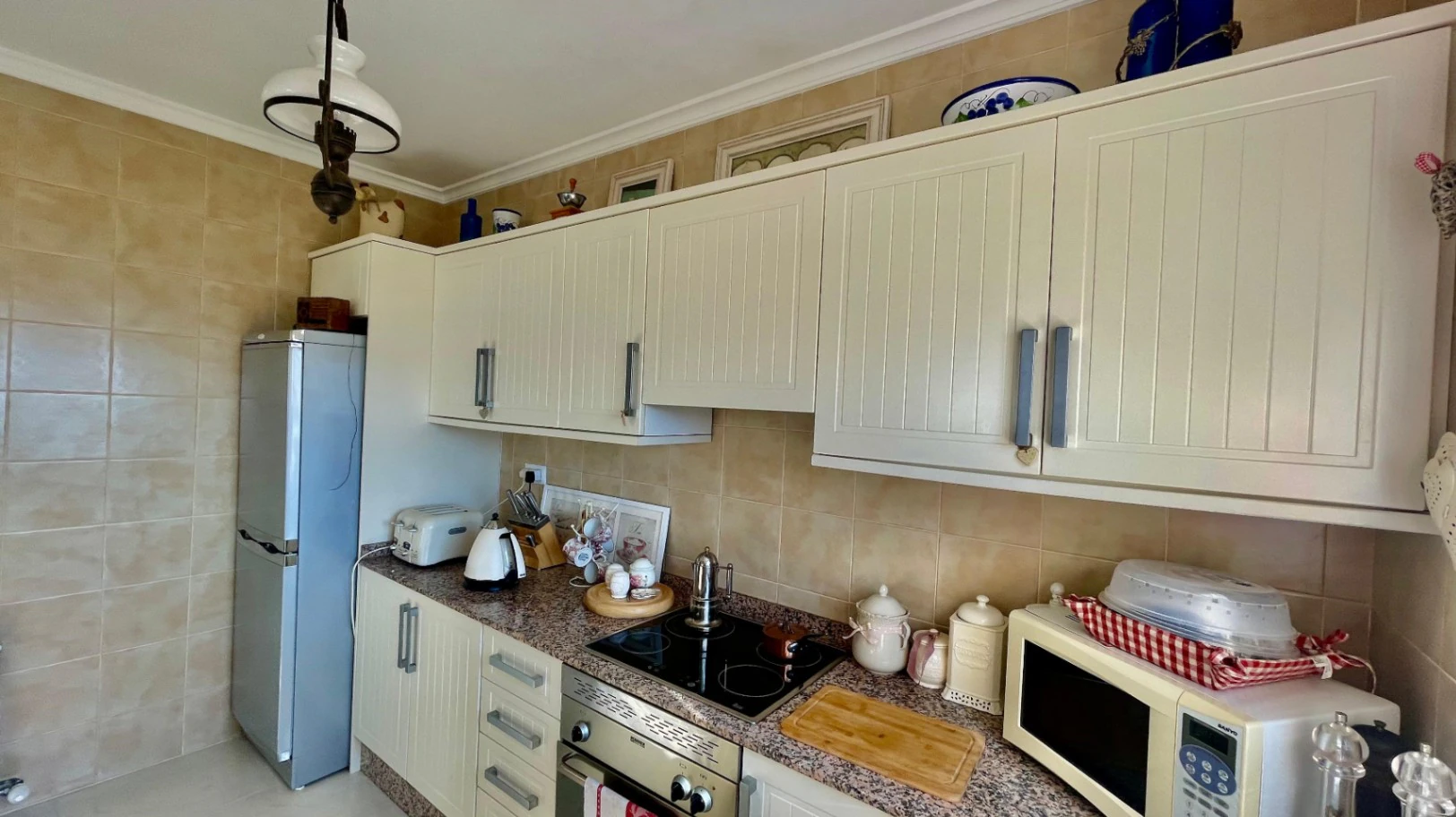 Villa for sale in Jalon: Spectacular, south-facing valley views