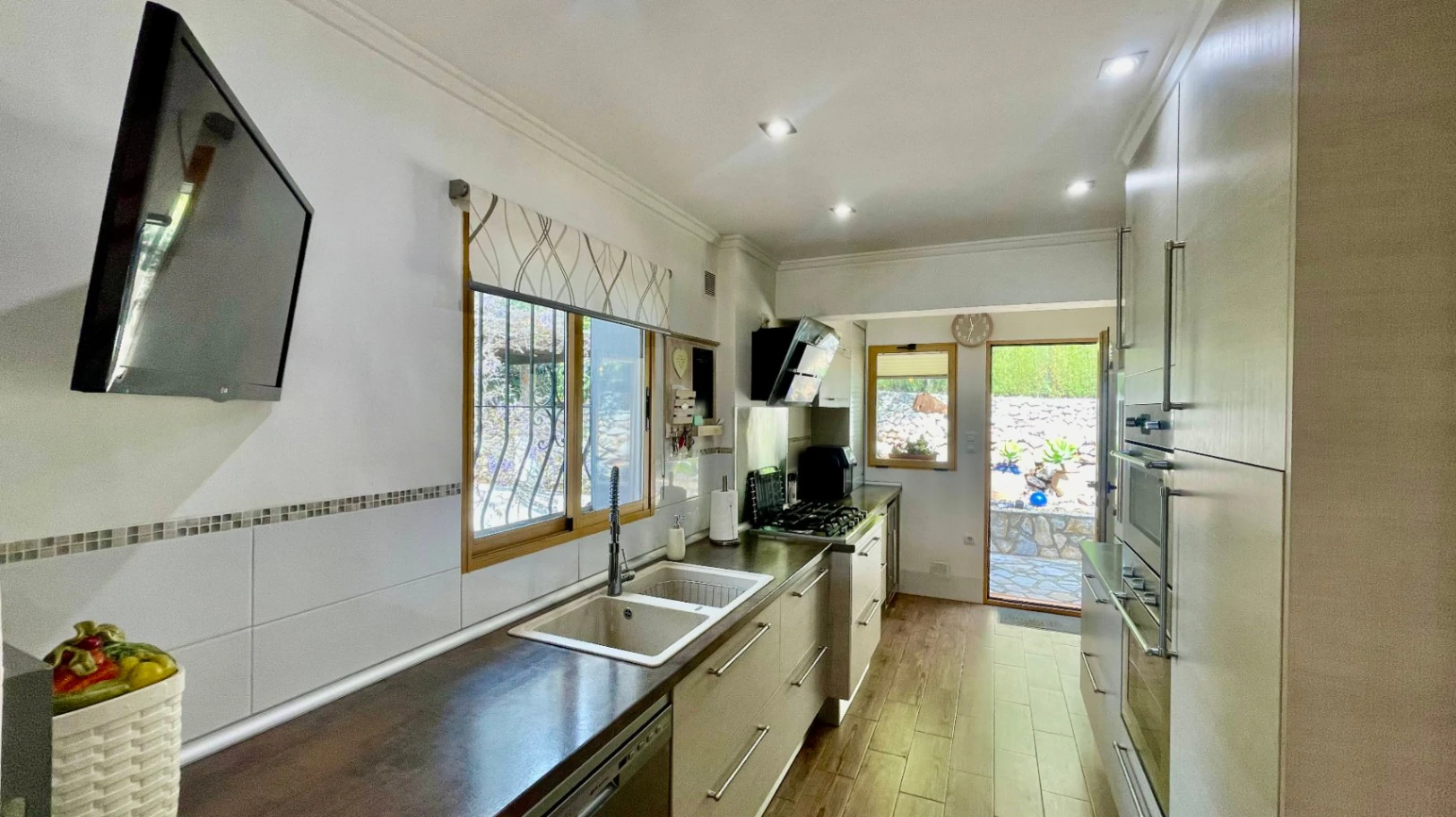 Villa for sale in Benigembla: Breathtaking views, exceptional privacy