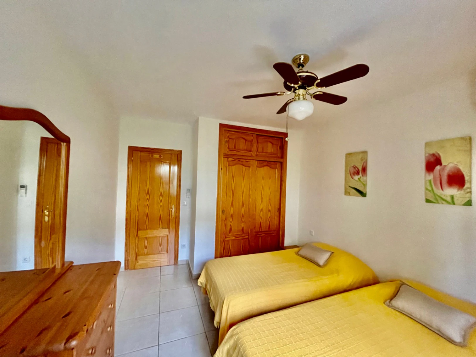 Villa for sale in Jalon: Frontline with spectacular south-facing views