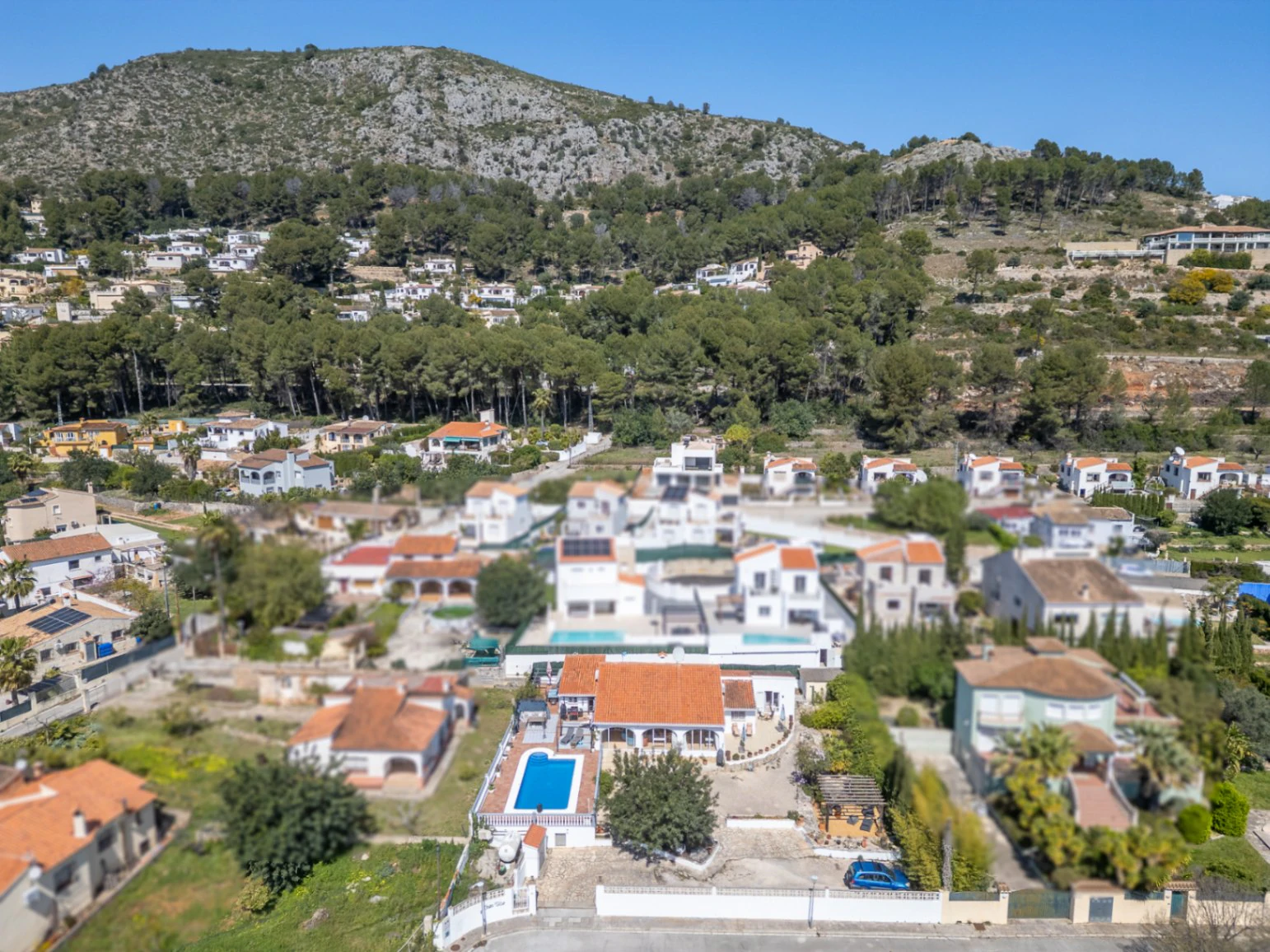 Villa for sale in Alcalali: One level, south-facing, generous plot