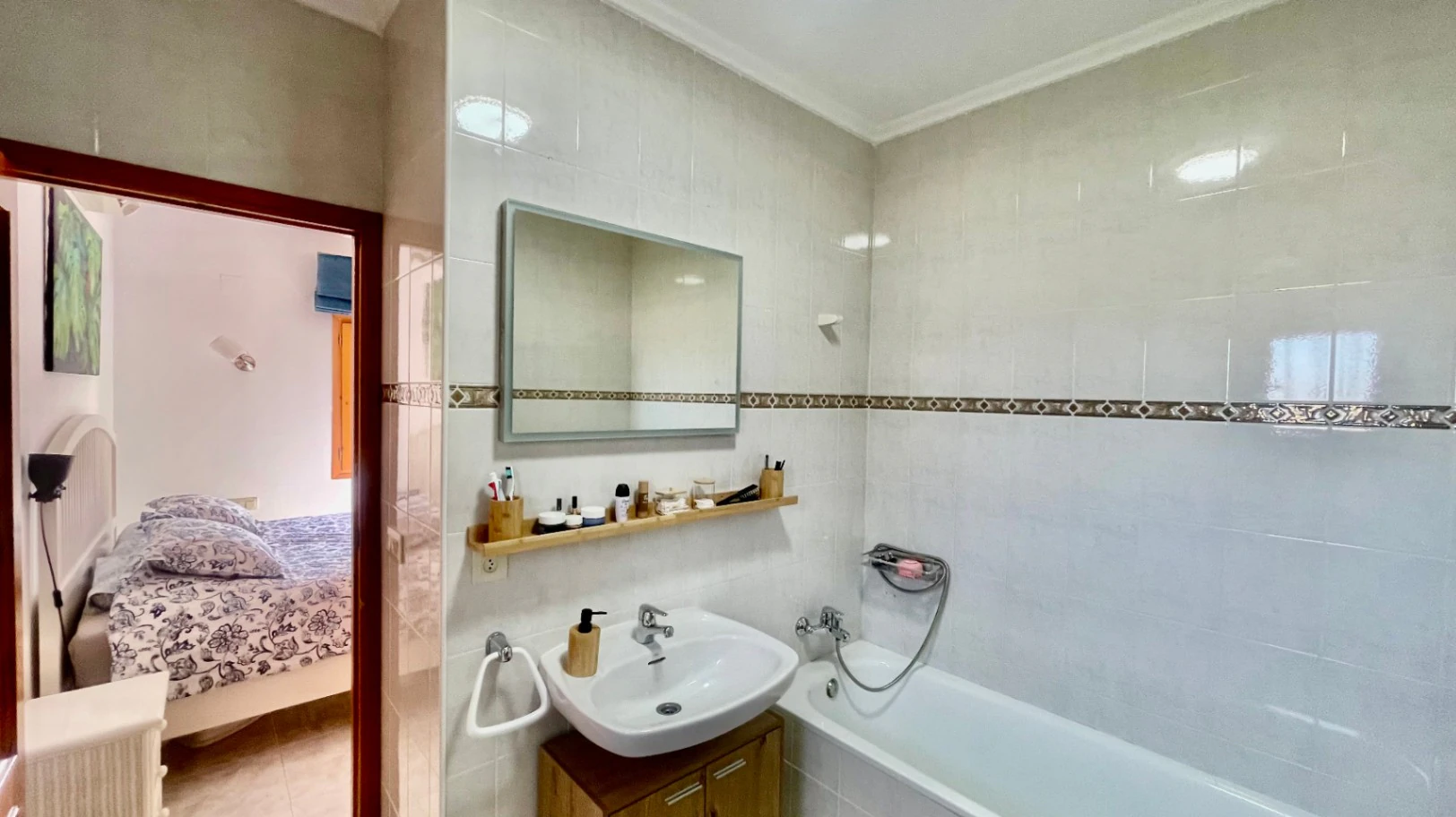 Villa for sale in Tormos: Spectacular views, guest apartment