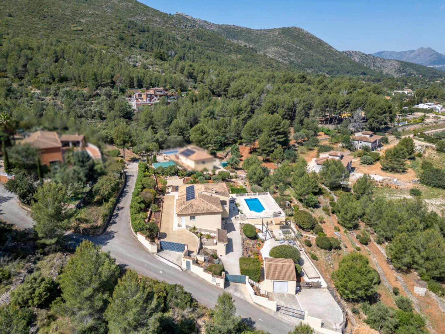 Villa for sale in Lliber:  Spectacular views, large plot
