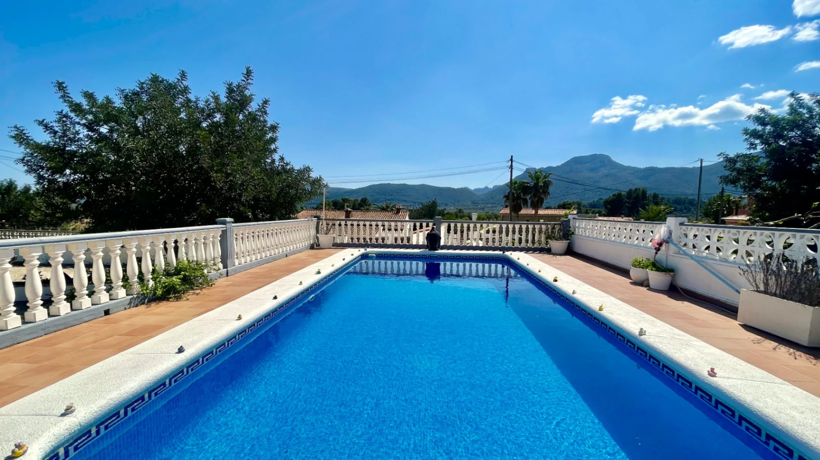 Villa for sale in Alcalali: One level, south-facing, generous plot