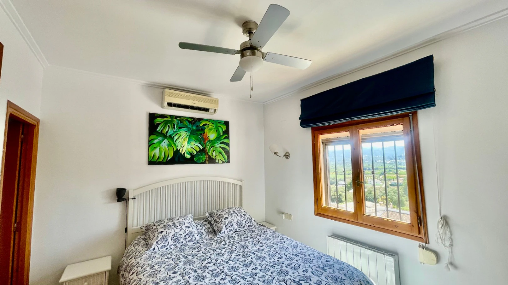 Villa for sale in Tormos: Spectacular views, guest apartment