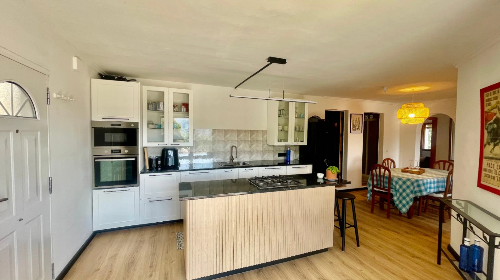 Villa for sale in Tormos: Spectacular views, guest apartment