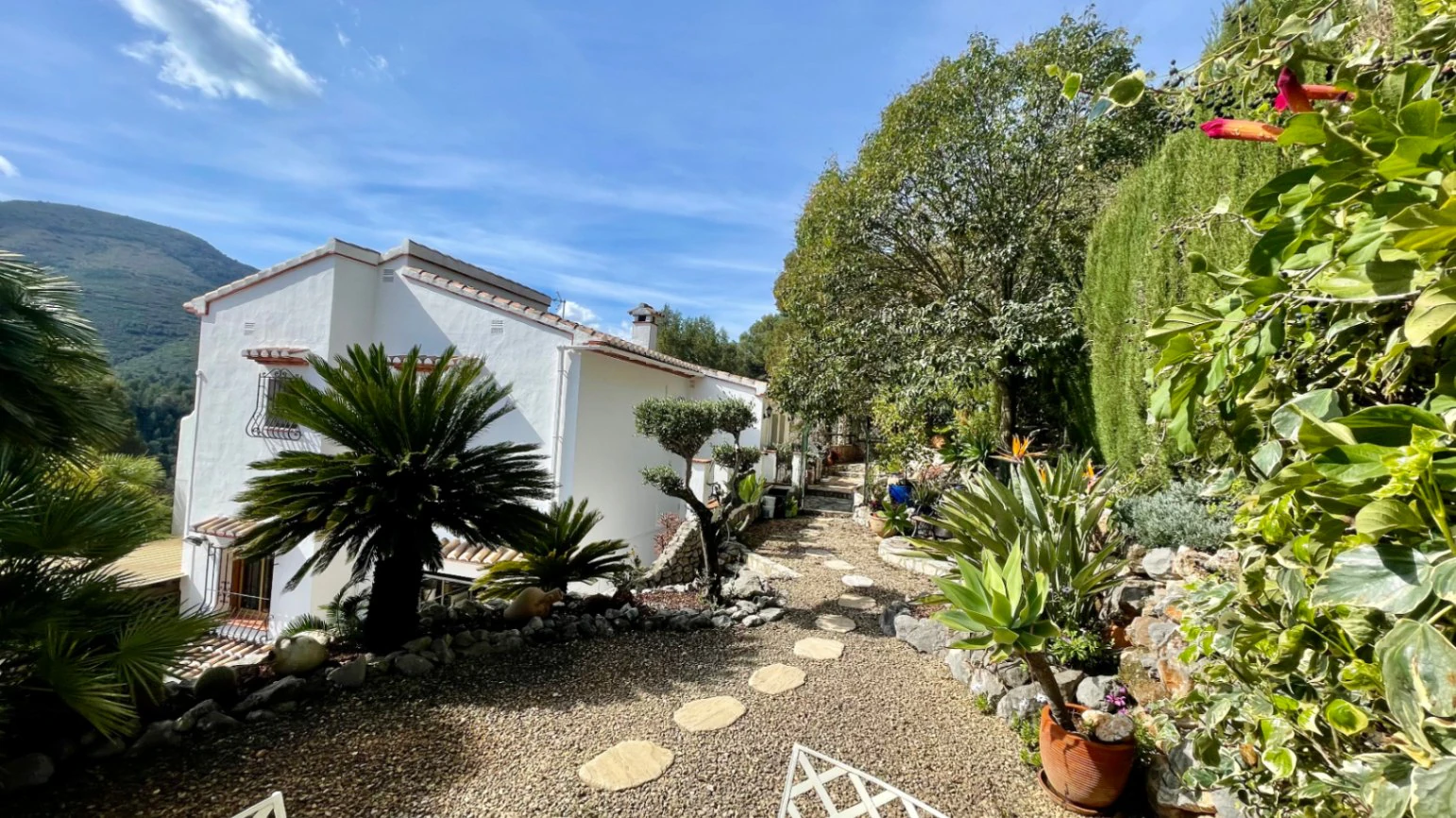 Villa for sale in Benigembla: Breathtaking views, exceptional privacy