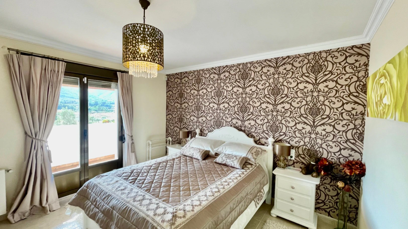 Villa for sale in Jalon: Secluded, sought-after location