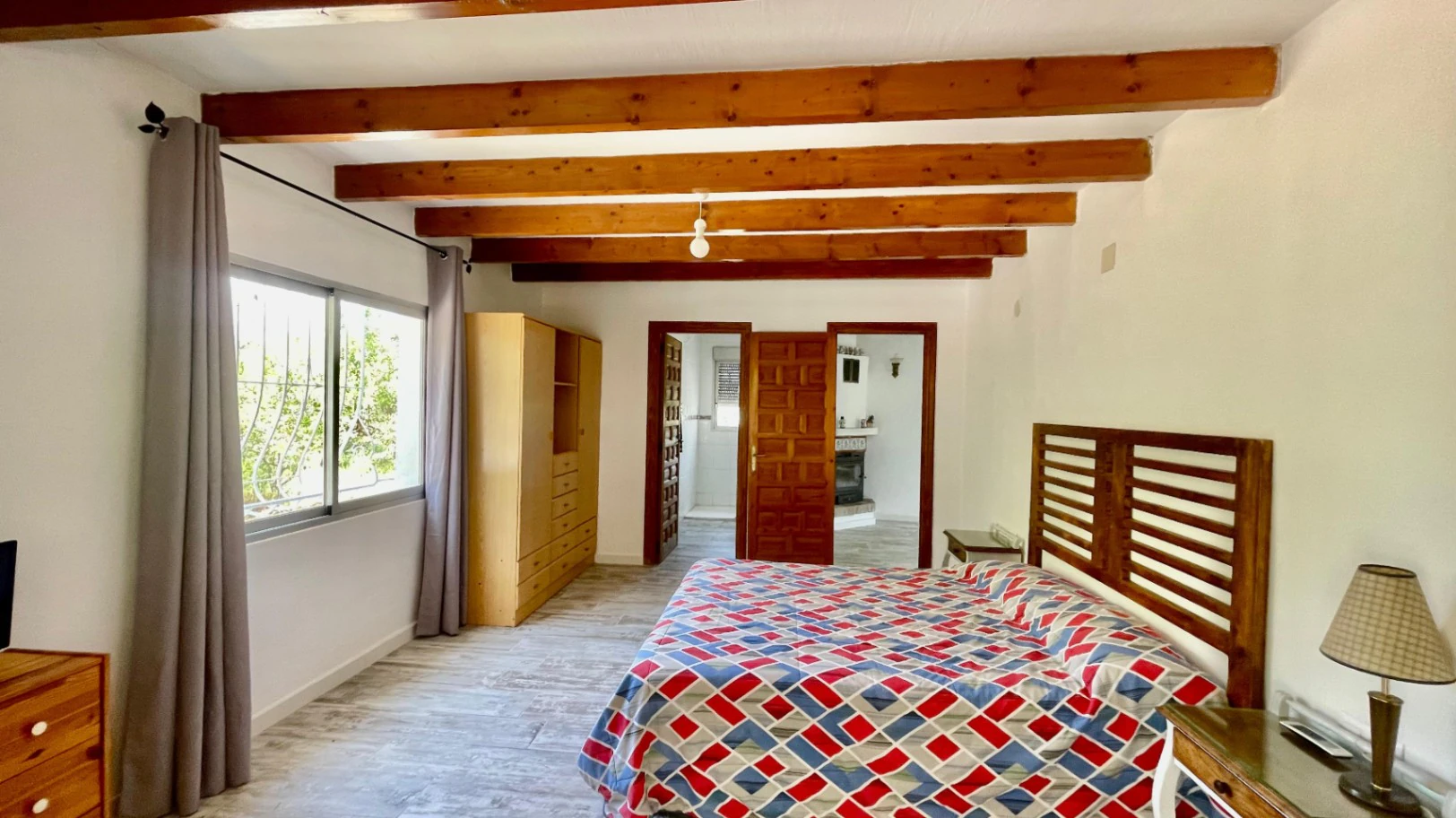 Country house for sale in Parcent: large plot, tranquil escape