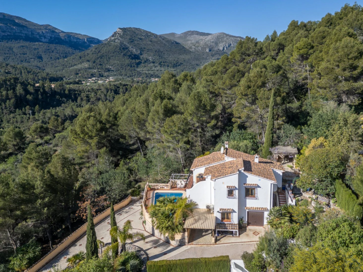Villa for sale in Benigembla: Breathtaking views, exceptional privacy