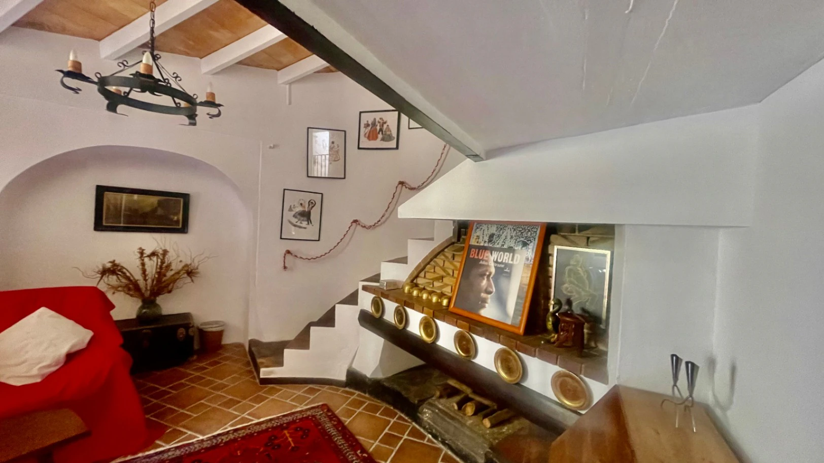 Traditional country home for sale in Llosa: Unique and charming