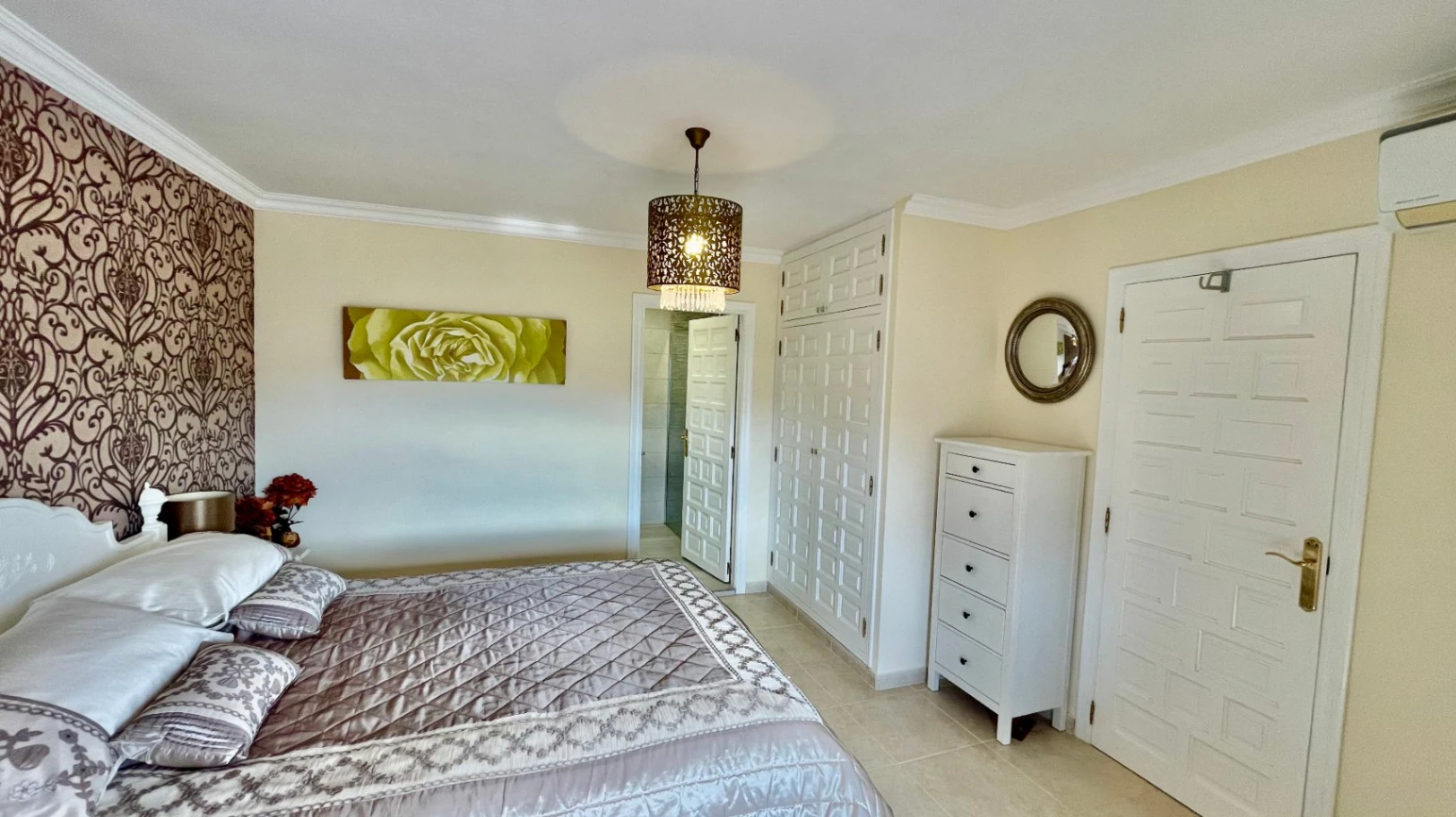Villa for sale in Jalon: Secluded, sought-after location