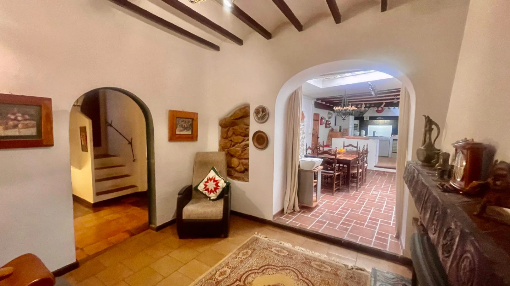 Traditional country home for sale in Llosa: Unique and charming