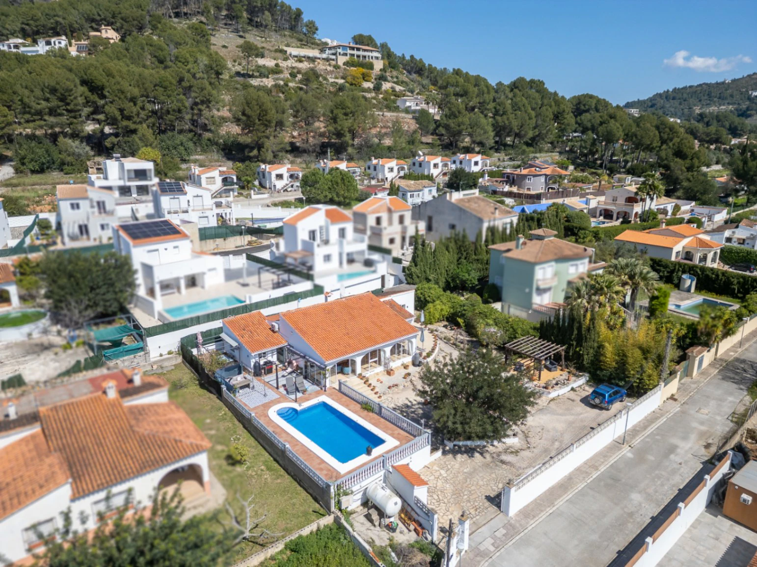 Villa for sale in Alcalali: One level, south-facing, generous plot
