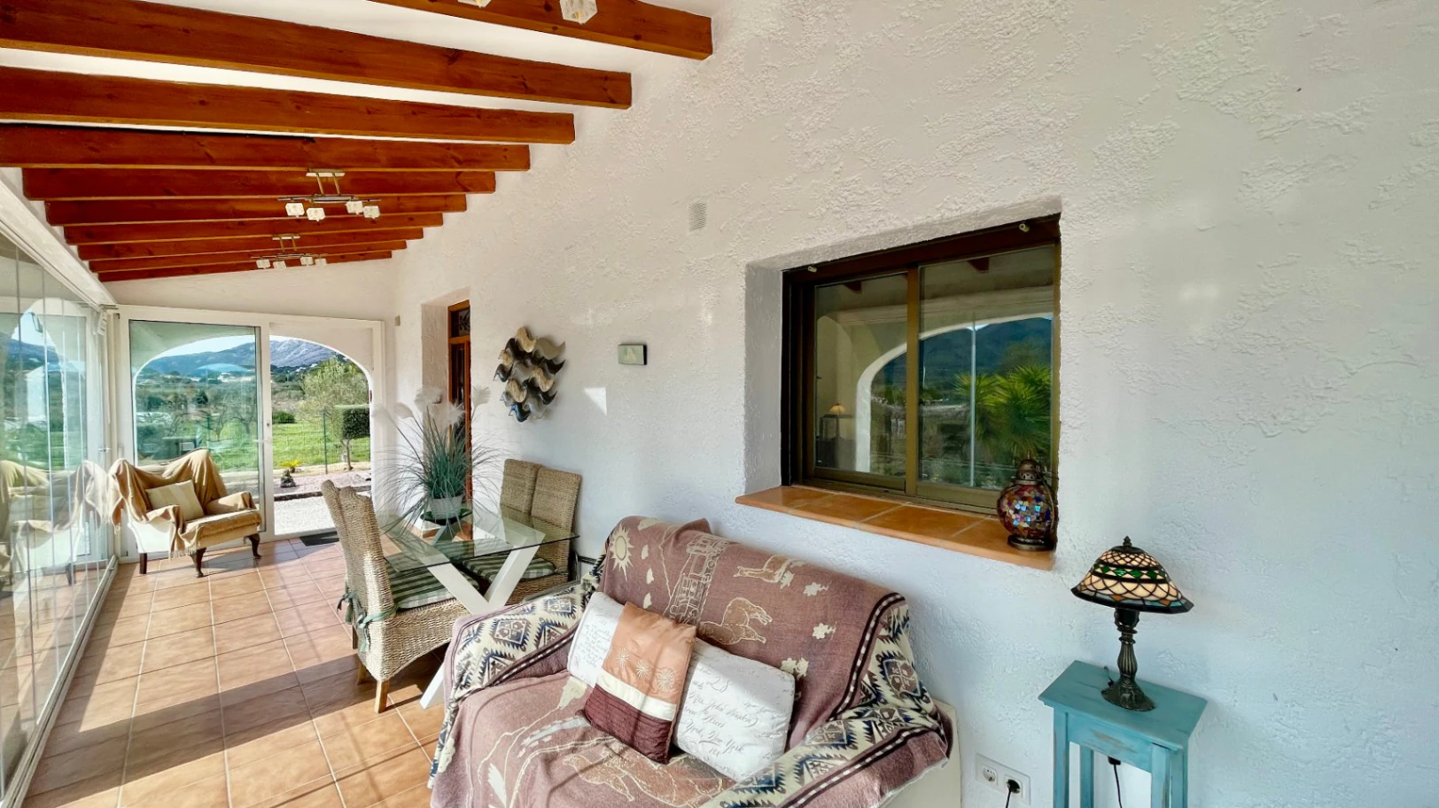Villa for sale in Jalon: Secluded, sought-after location